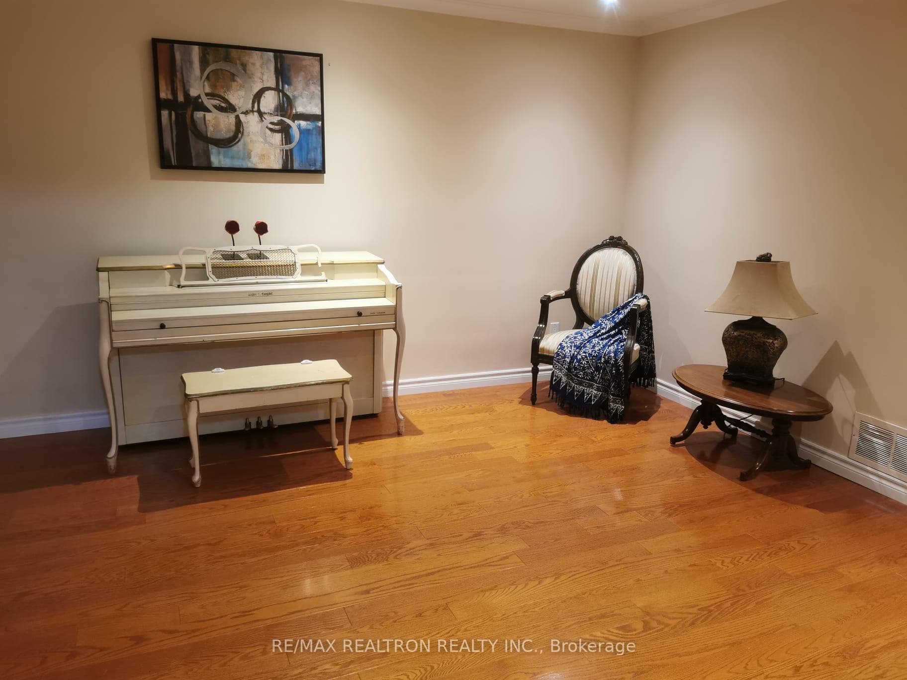 328 Spring Garden Avenue photo 3