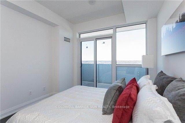 65 Speers Road Unit 1312 photo 10