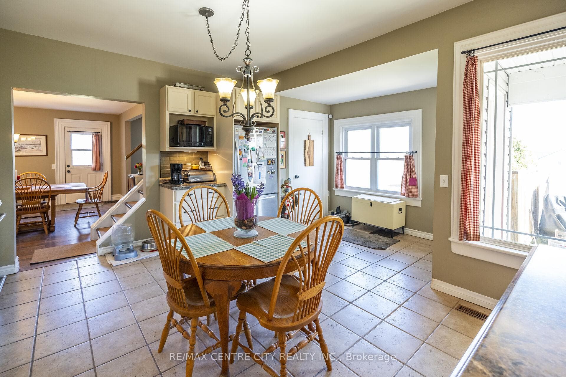 323804 Mount Elgin Road photo 23