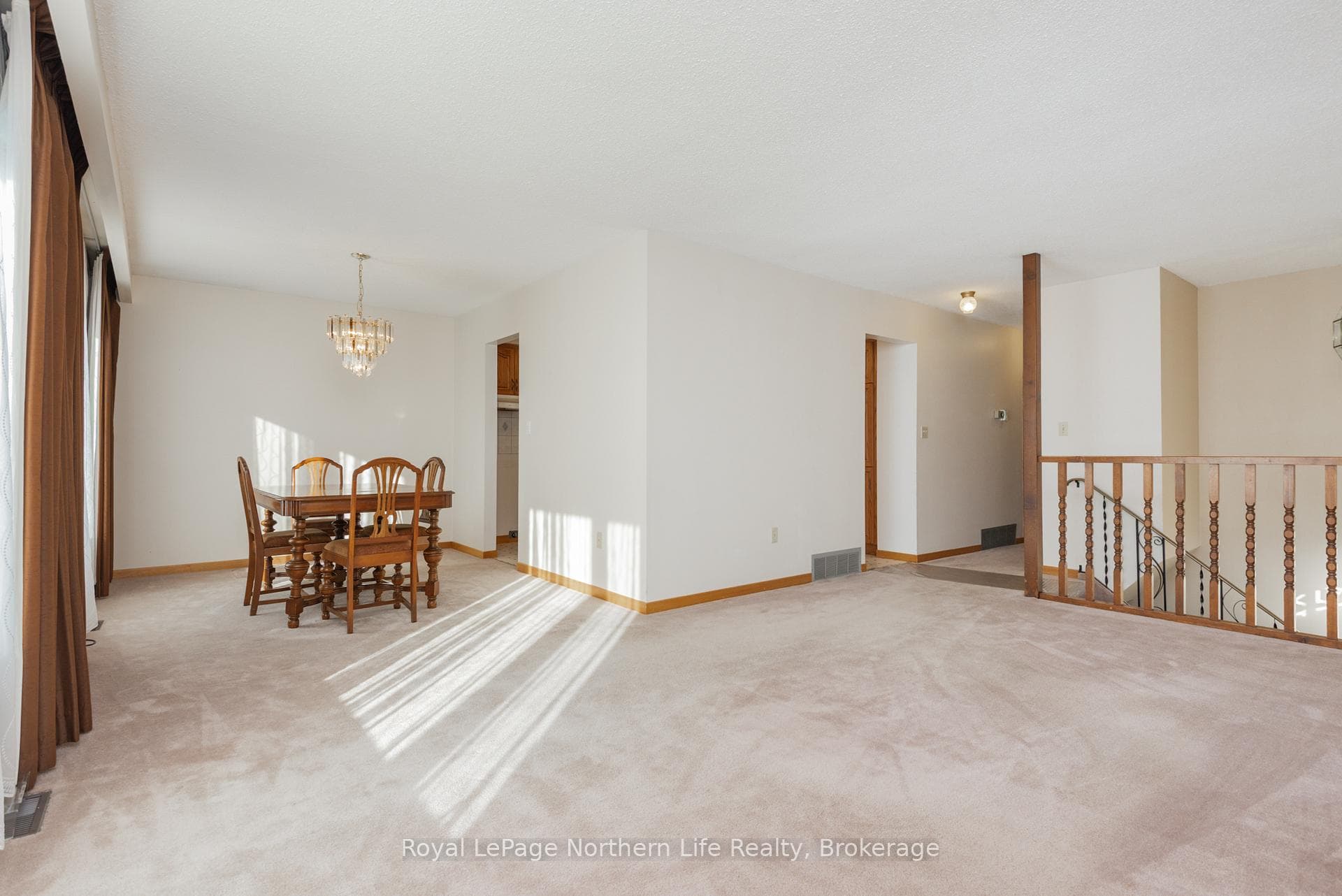 74 Belleview Crescent photo 8