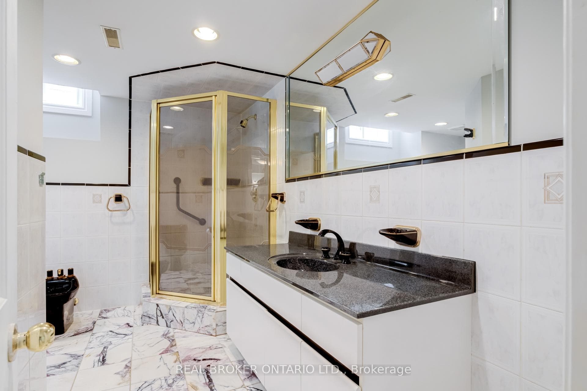 87 Taylorwood Avenue photo 32