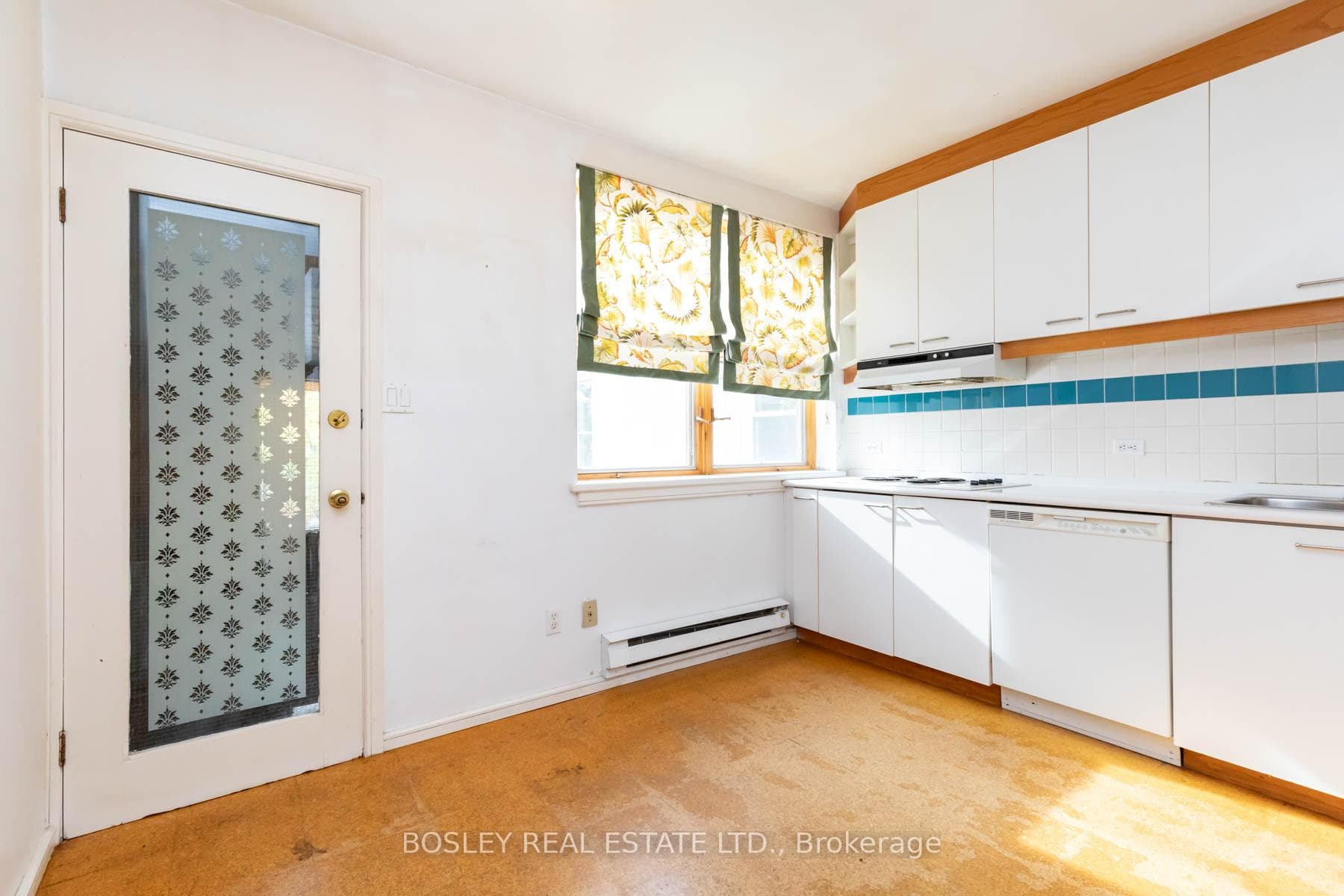415 Wellesley Street photo 20