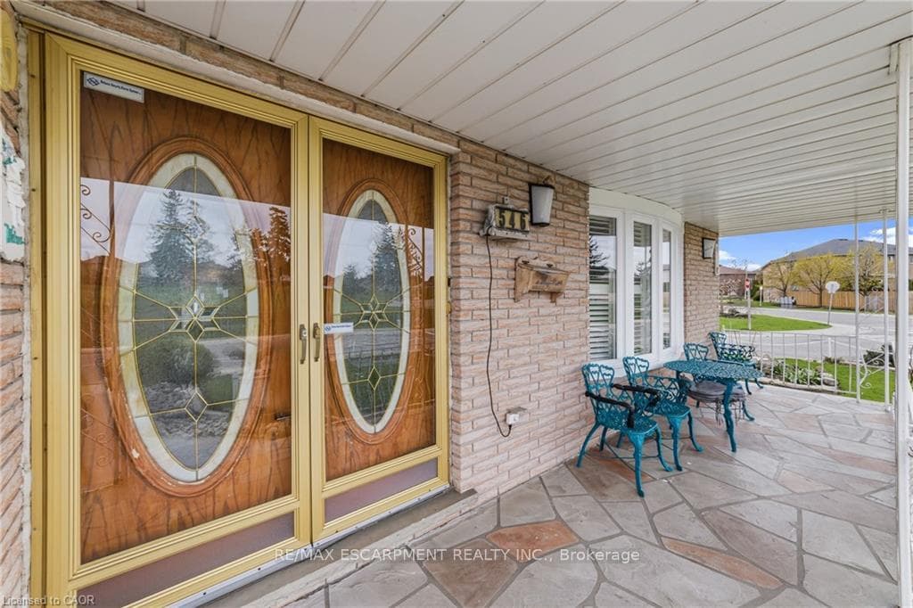 546 Dicenzo Drive photo 4