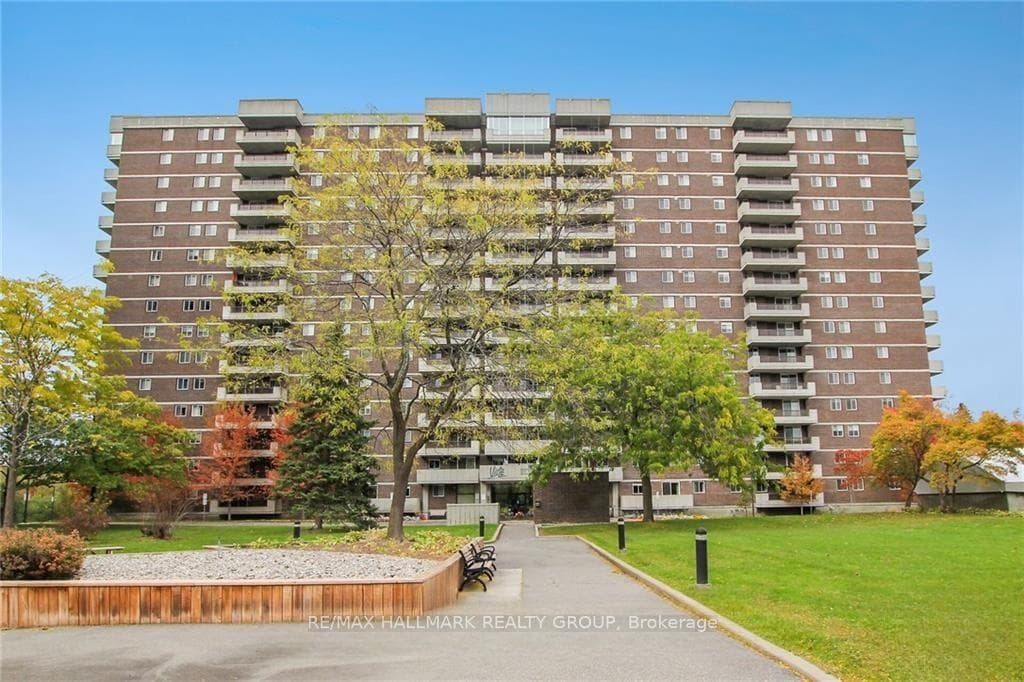 1705 Playfair Drive Unit 212 photo 1