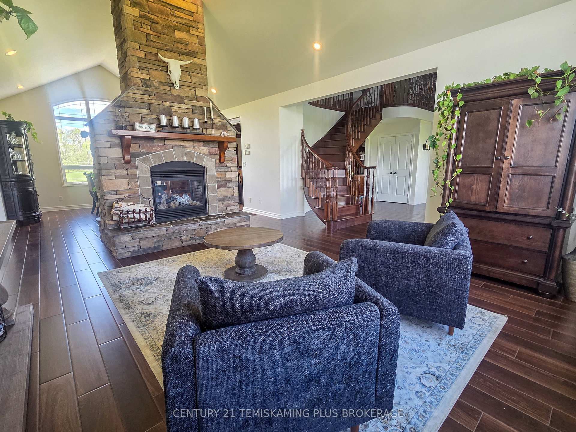414305 Bryans Road photo 15