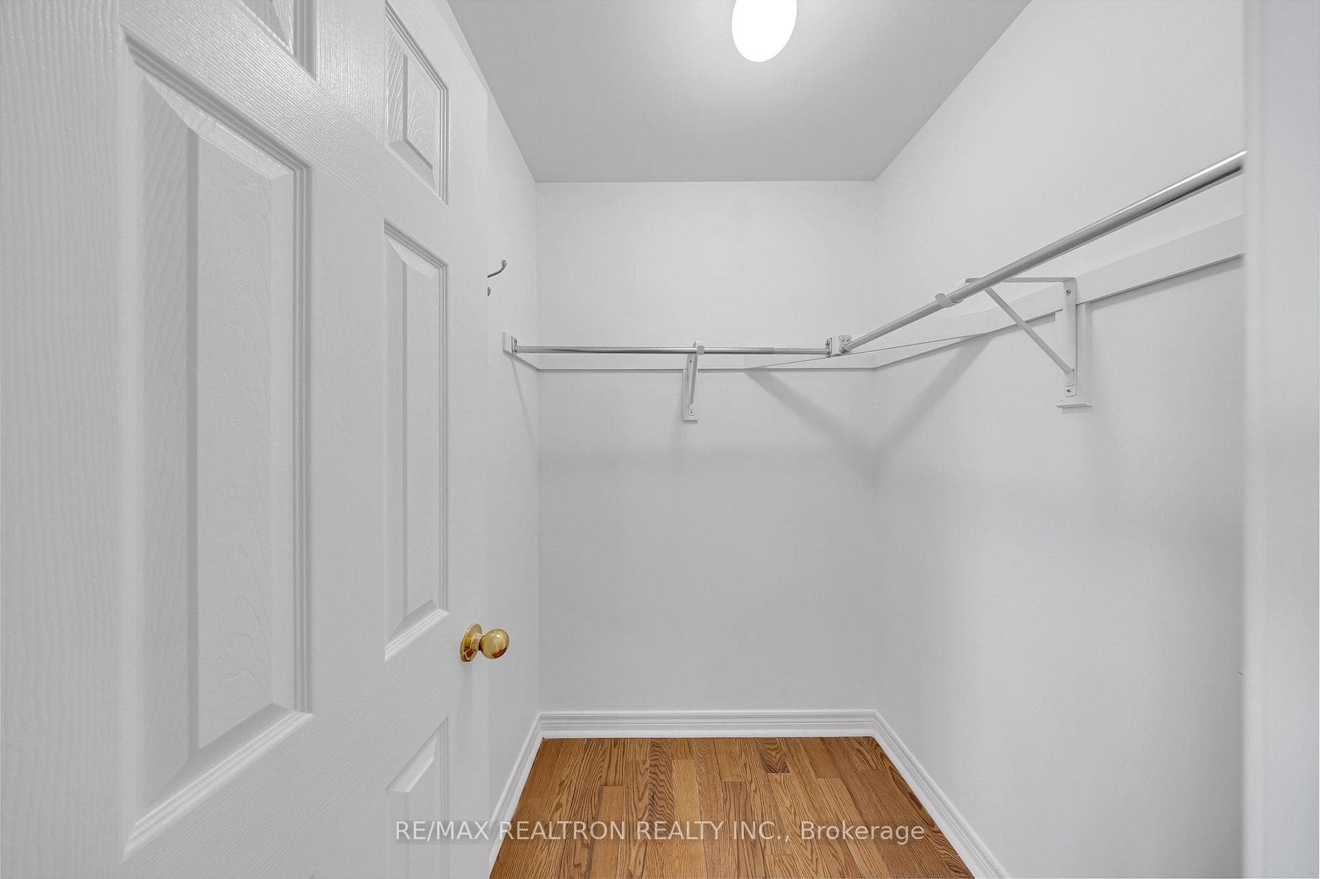 138 Angus Drive photo 26
