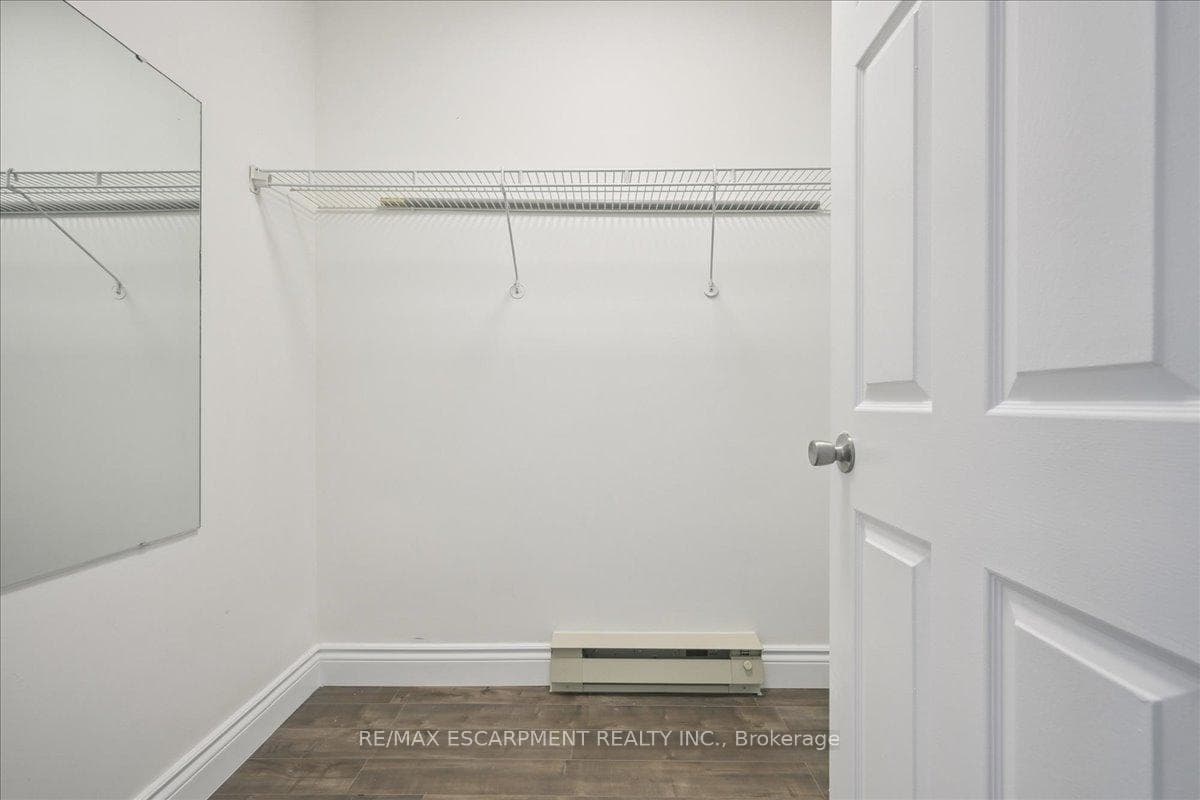 162 Reynolds Street Unit 202 photo 16