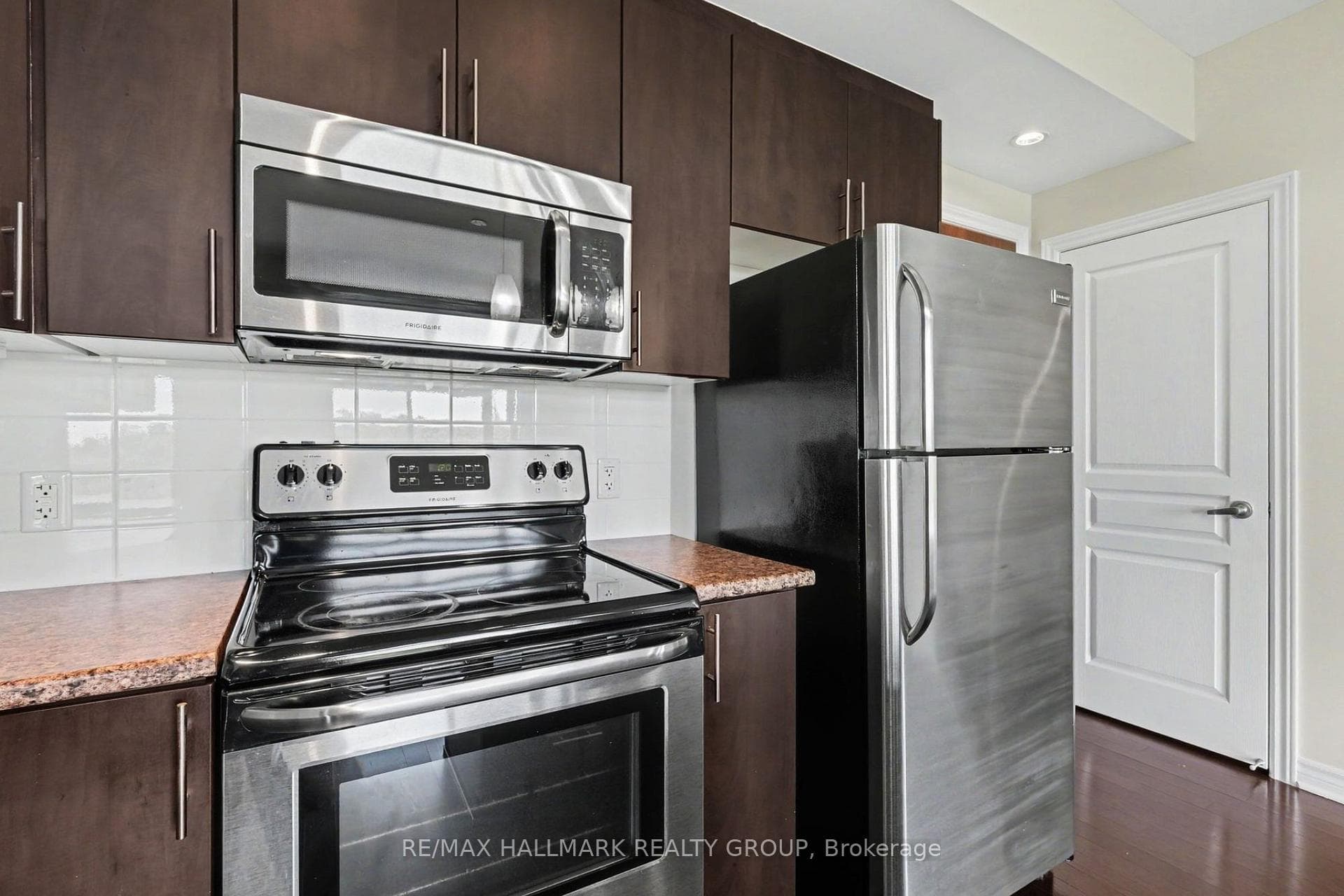 755 Beauparc Private Unit 303 photo 4