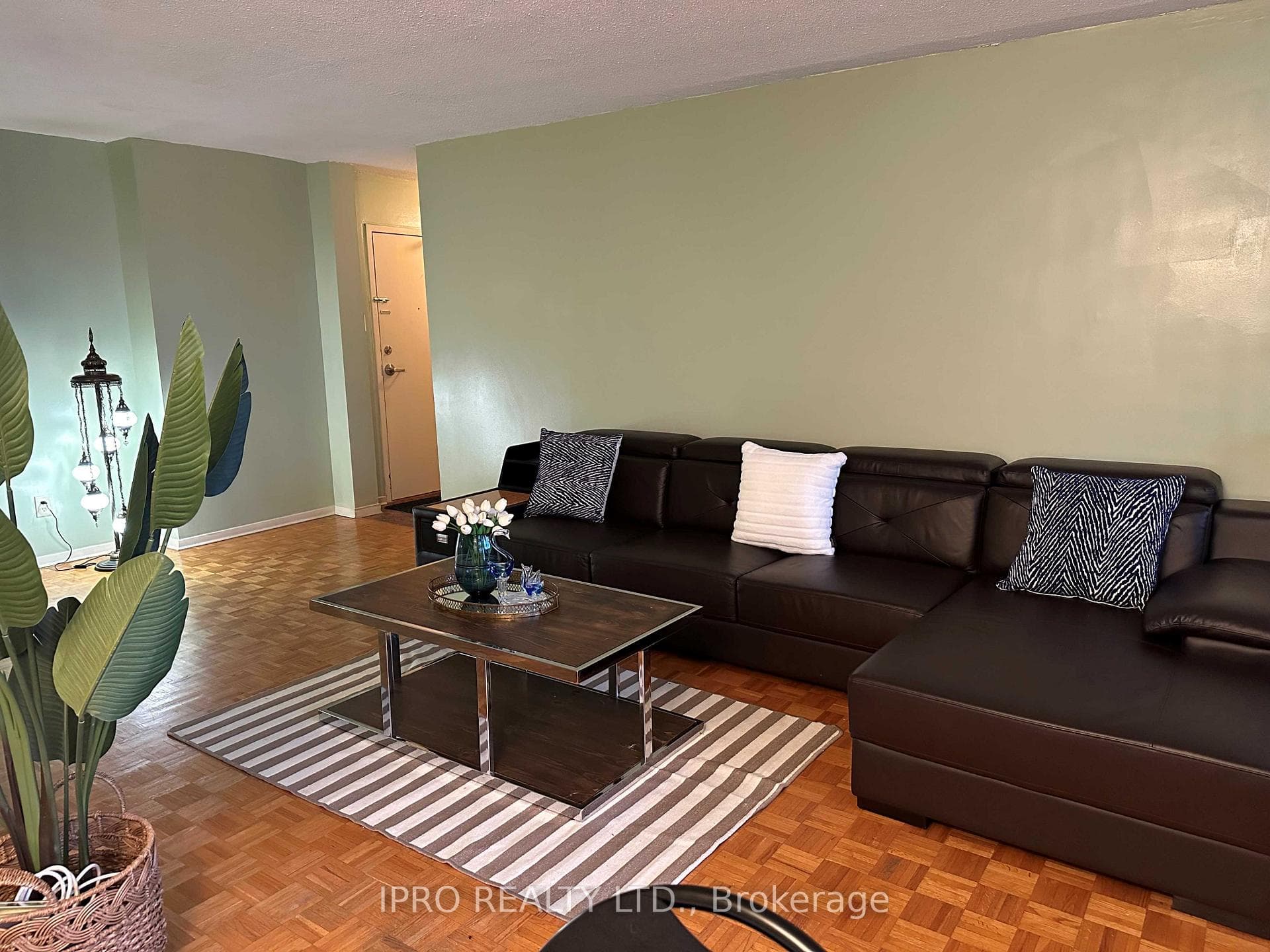 215 Glenridge Avenue Unit 609 photo 3