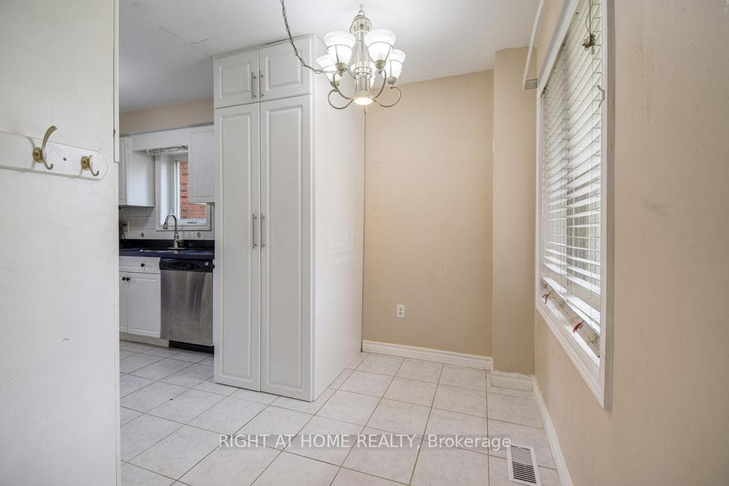 5 Creekwood Drive photo 11