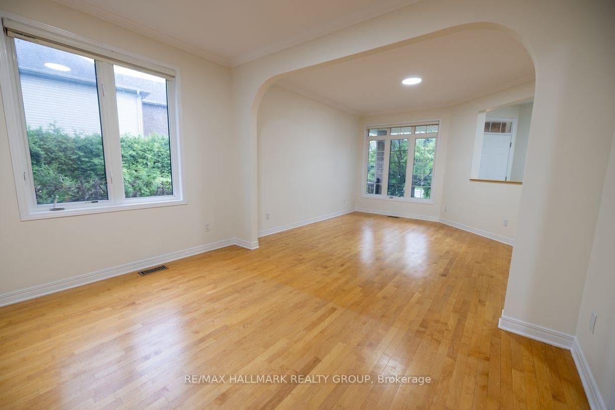 281 Goldridge Drive photo 5