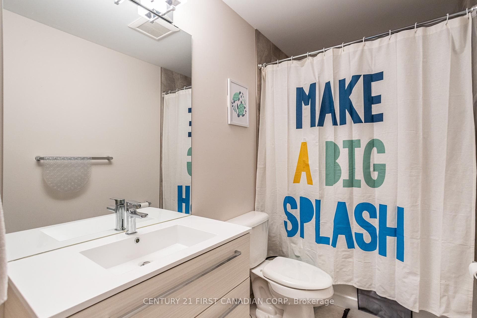 41 EARLSCOURT Terrace Unit 40 photo 32