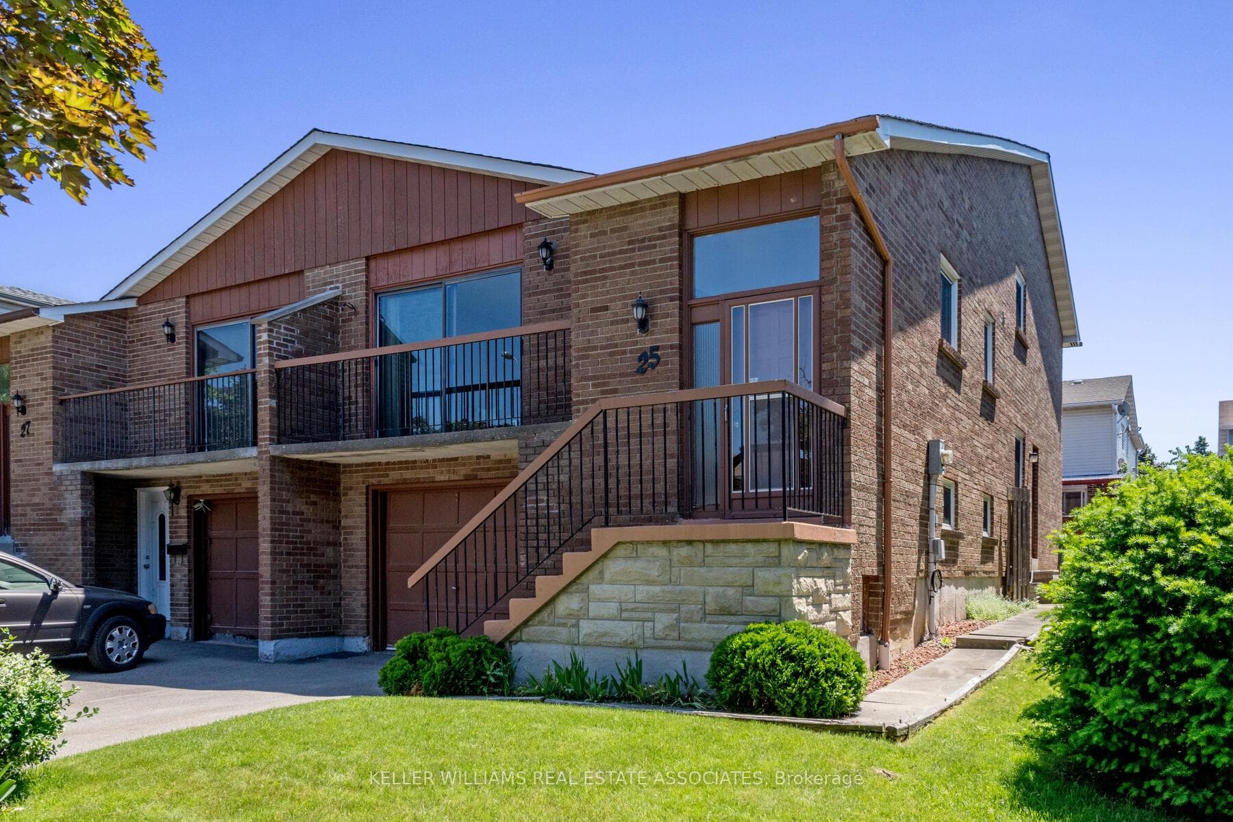 25 Pluto Drive photo 1