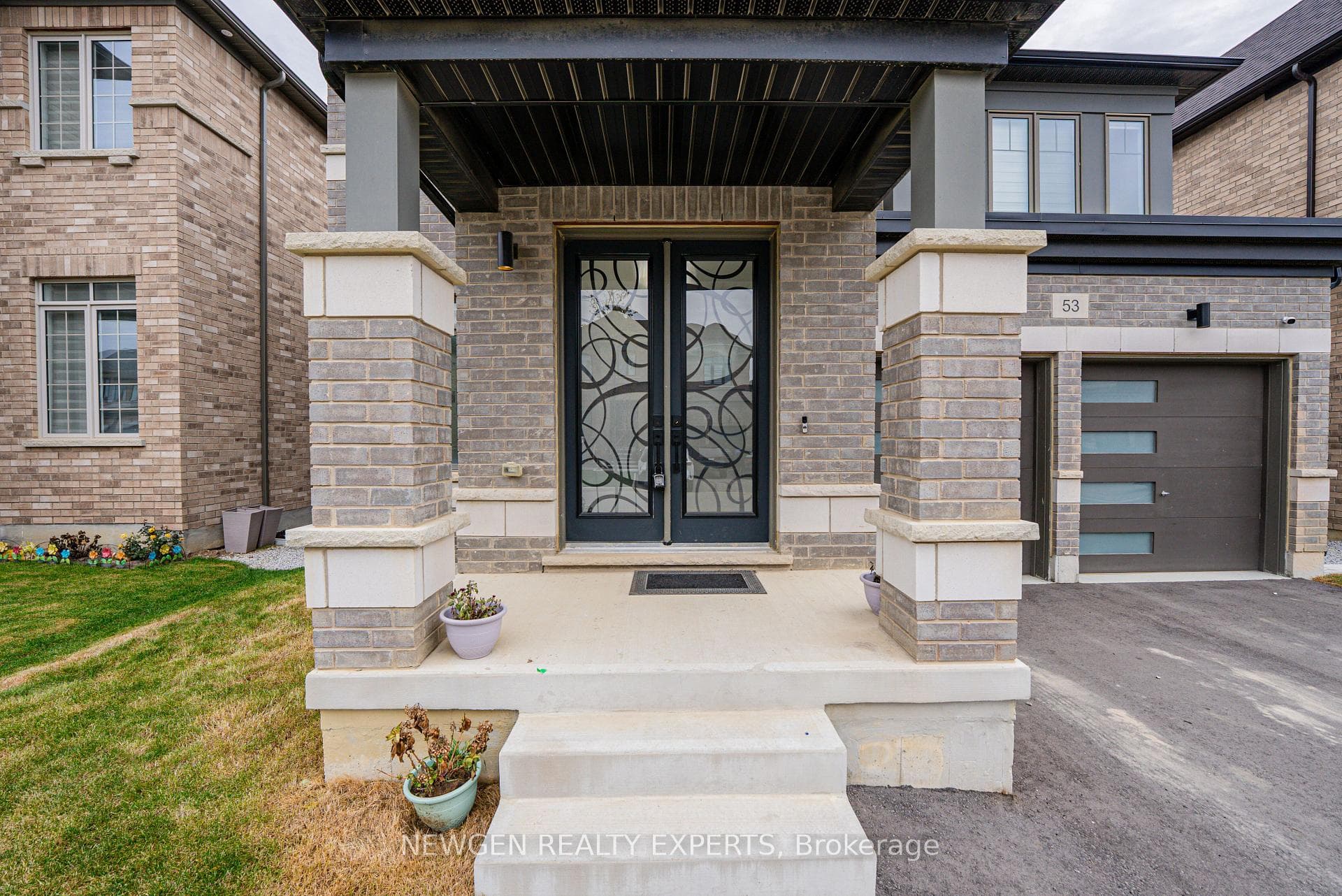 53 Lipscott Drive photo 3