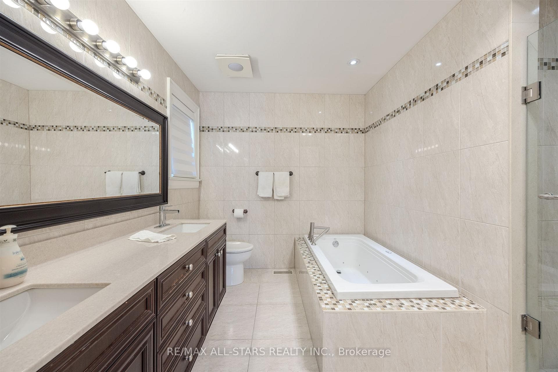 Bedroom 2 Ensuite
