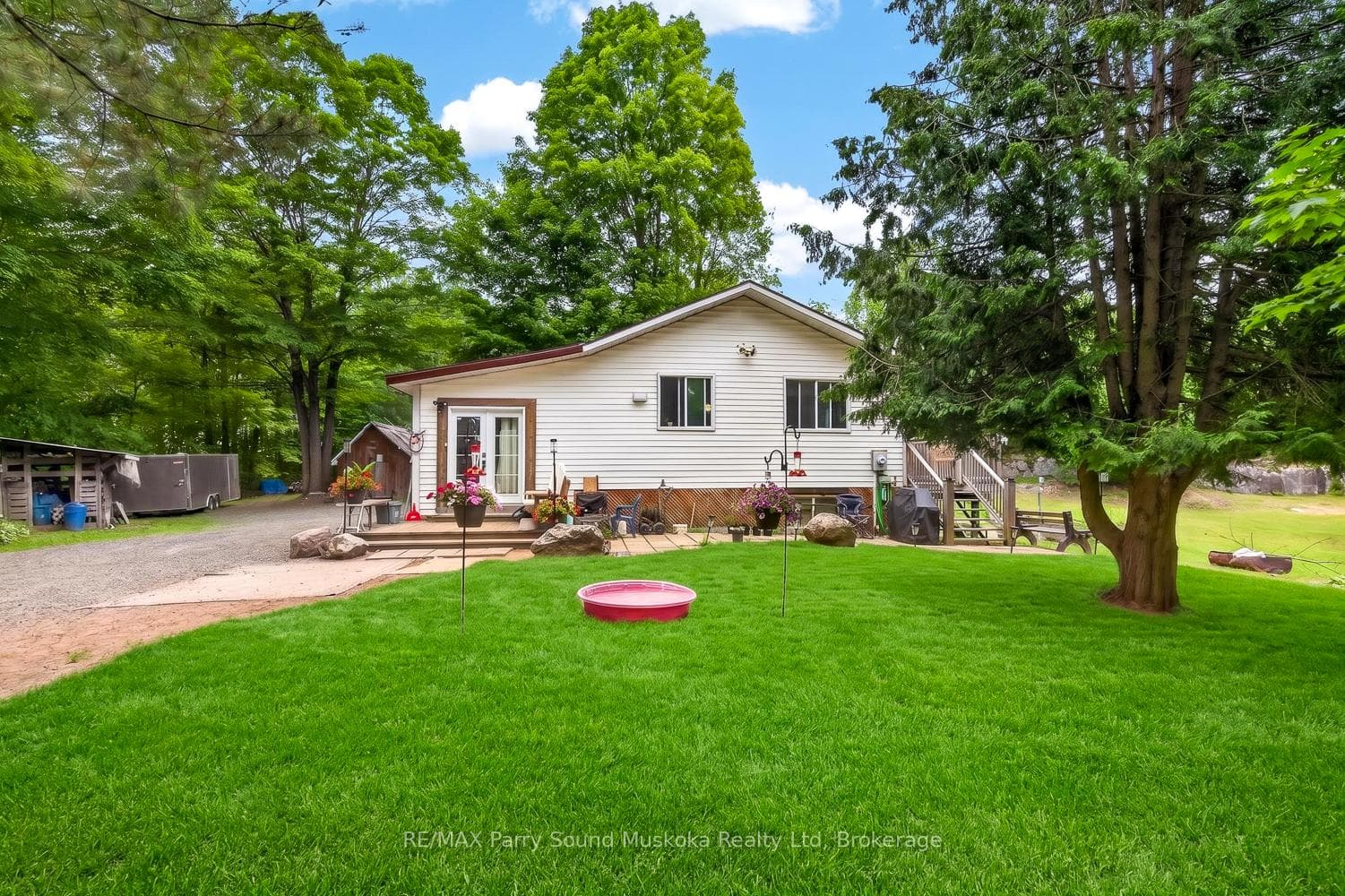 15 Toronto Lake Road photo 3