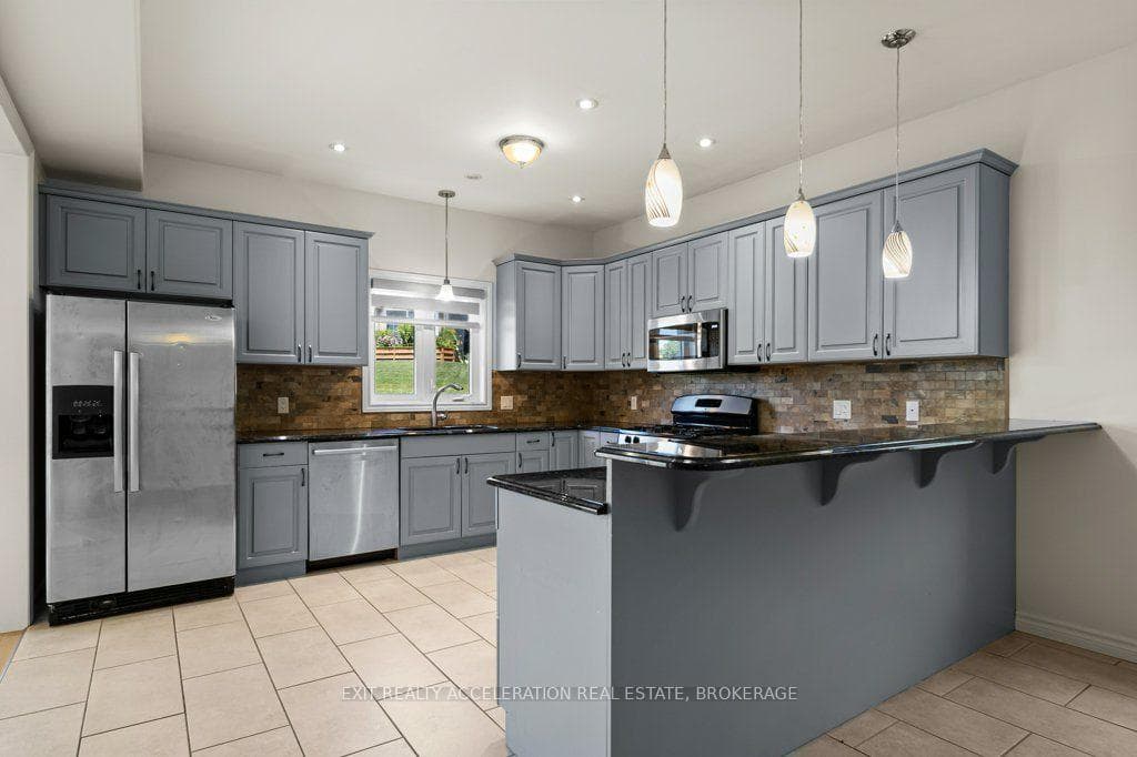 14 Ashwood Crescent photo 13