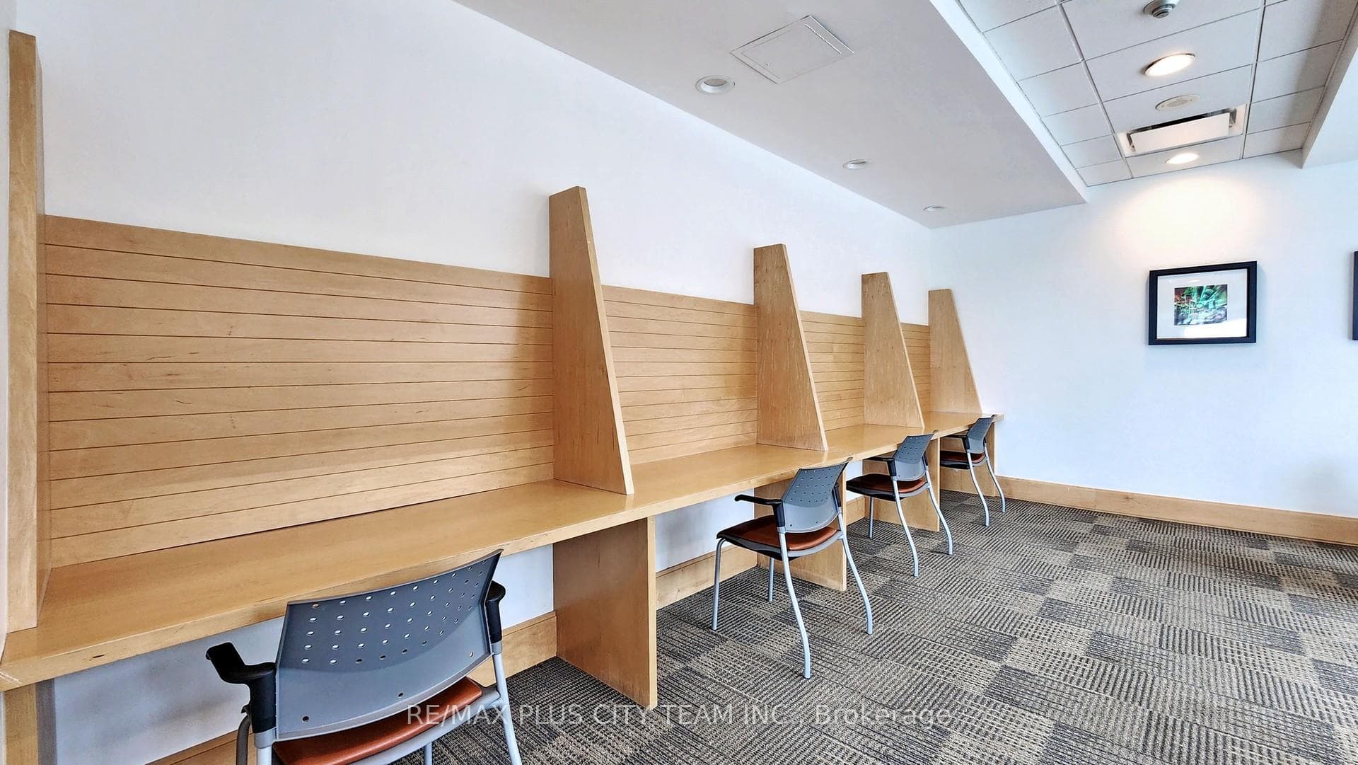 10 Yonge Street Unit 310 photo 43