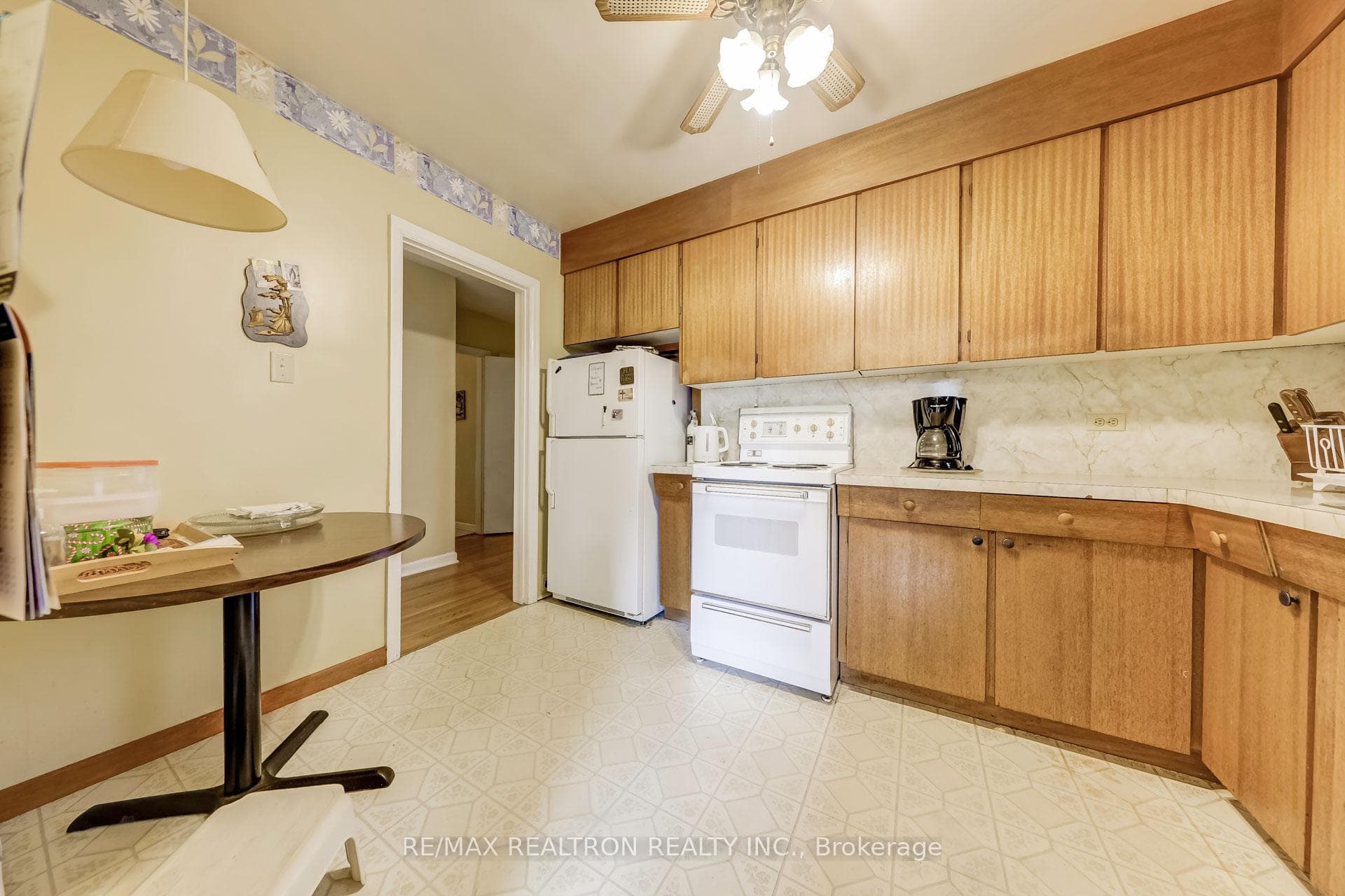 96 Dunblaine Avenue photo 6