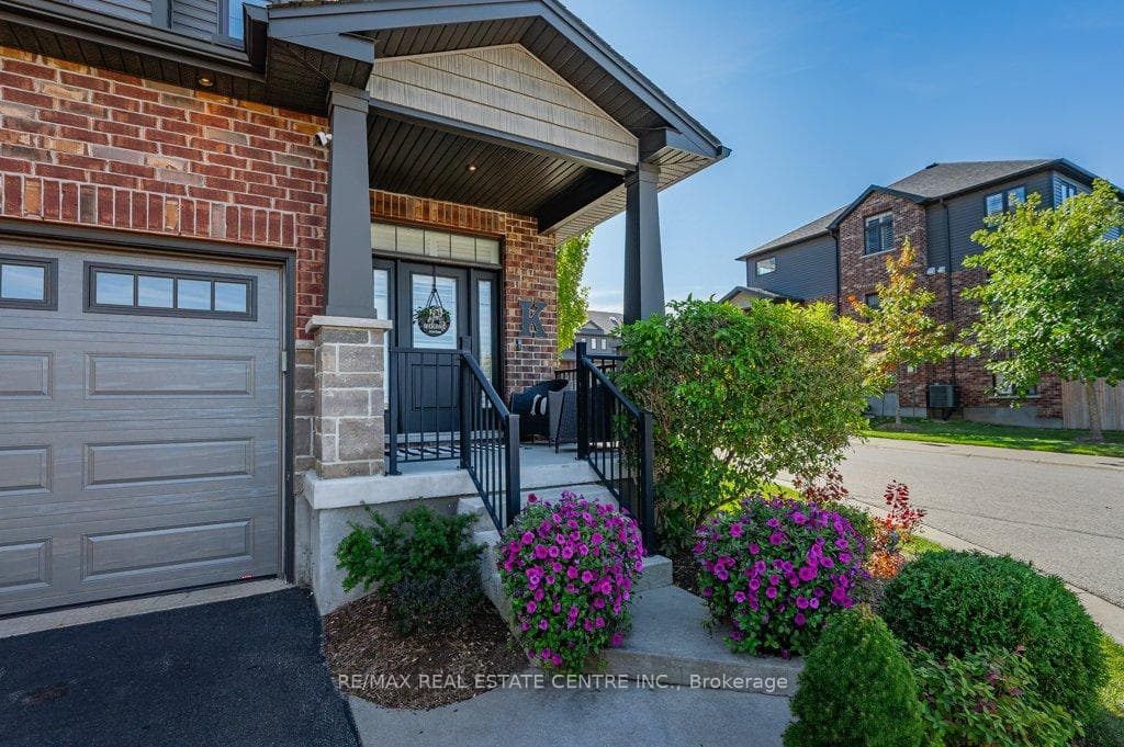 254 Gosling Gardens Unit 19 photo 3