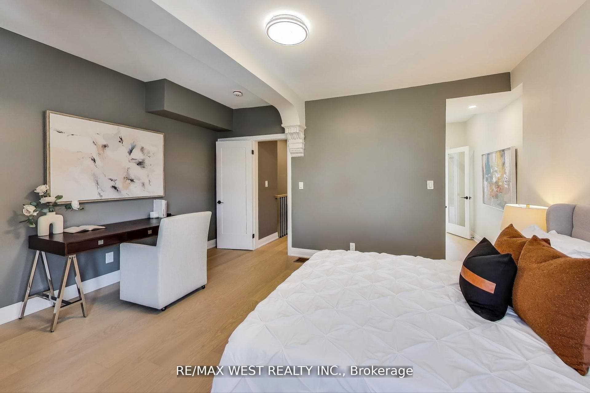 21 Rolyat Street photo 20