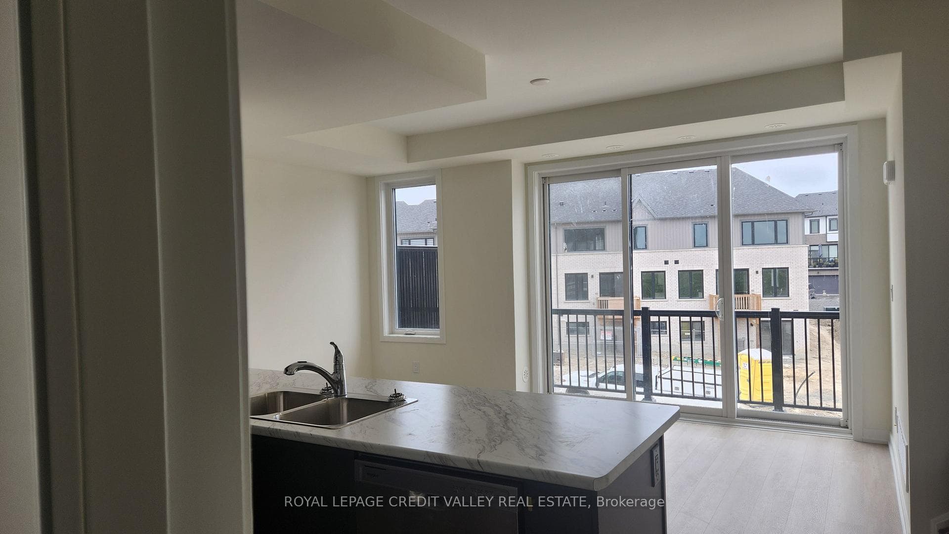 160 Densmore Road Unit 104 photo 3