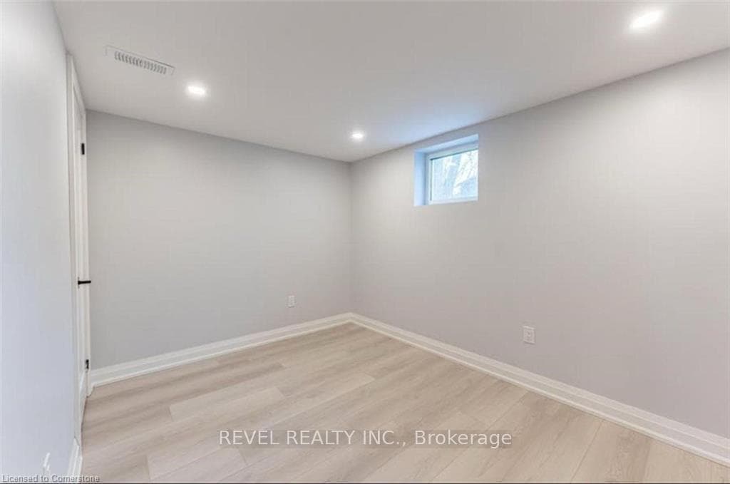 198 Berko Avenue photo 28