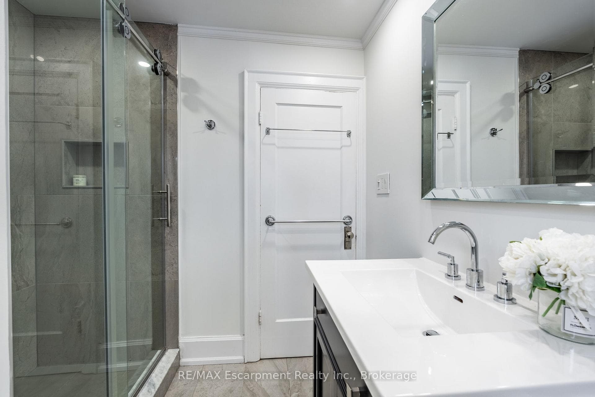 12 Meadowvale Drive photo 28
