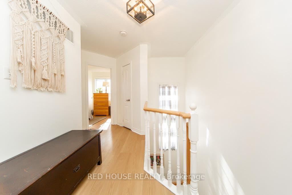 12 Naylor Lane photo 18