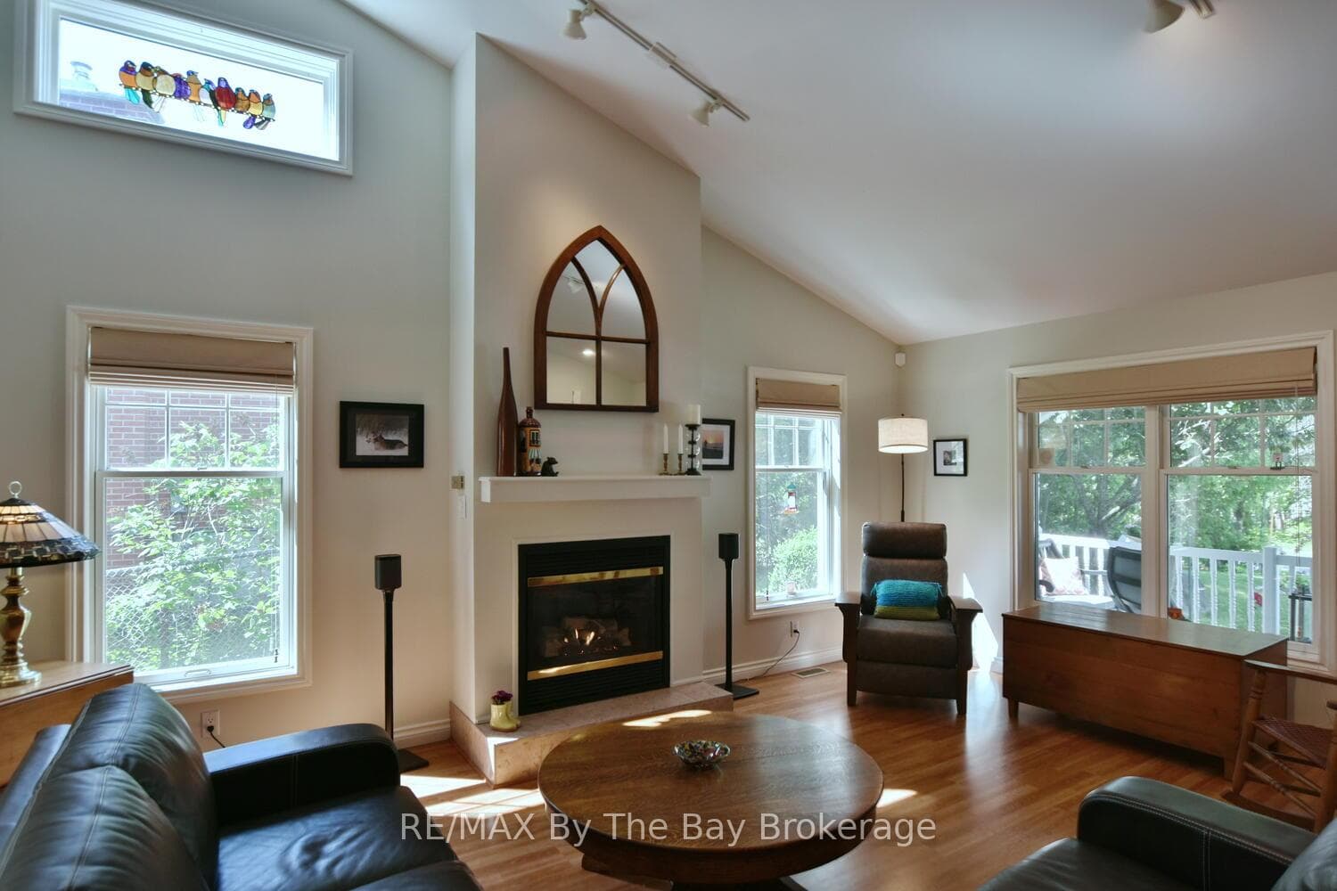 1327 RIVER Road photo 11