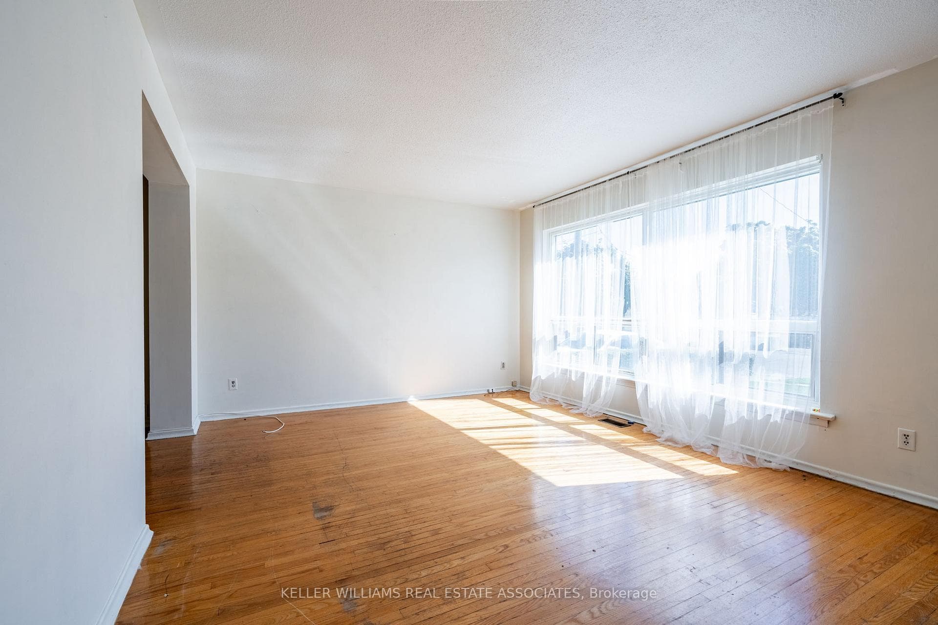 30 Garfield Crescent photo 6