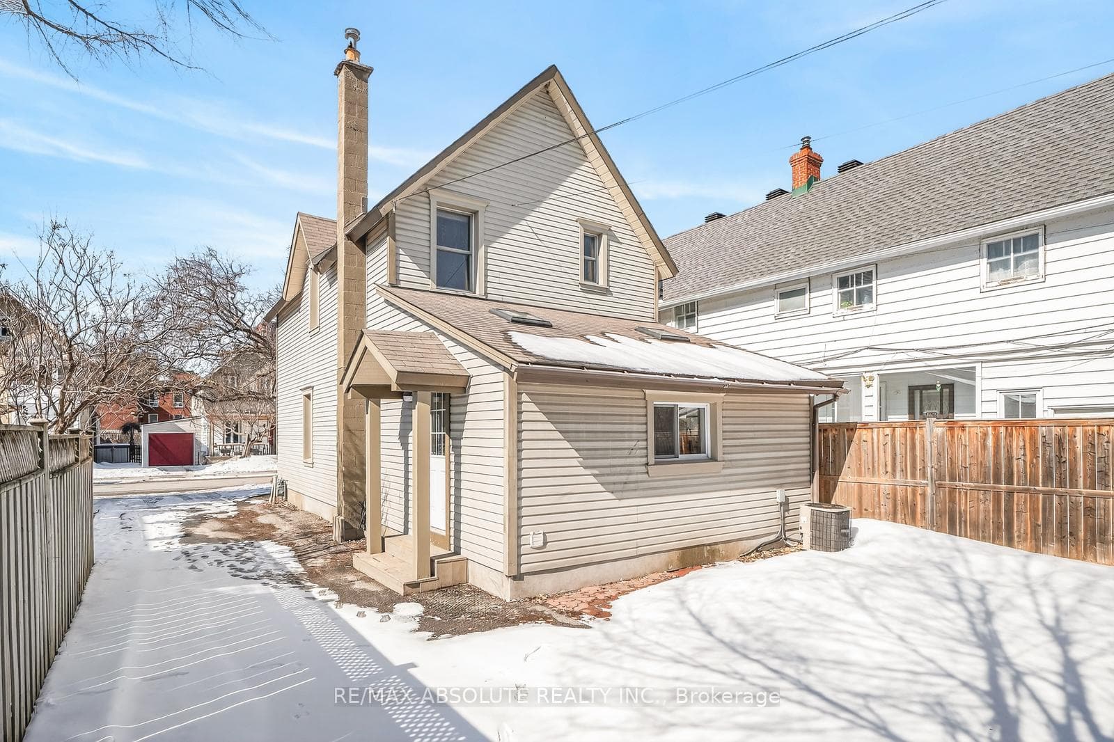 181 LEBRETON Street photo 32