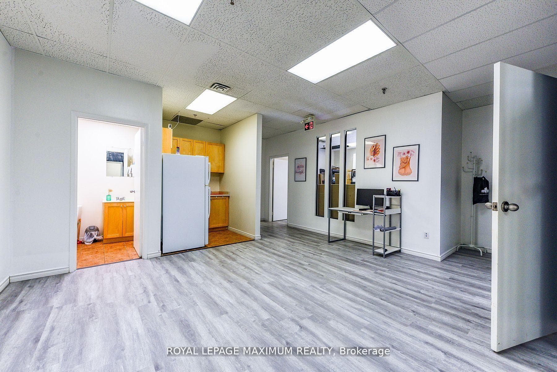4220 Steeles Avenue Unit C10 photo 25