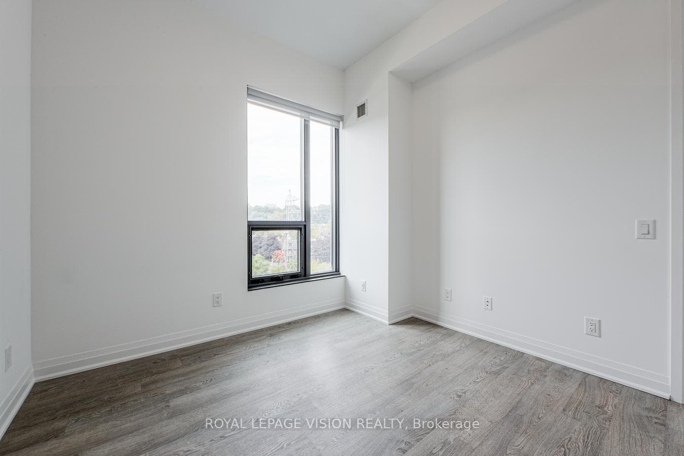 280 Howland Avenue Unit 628 photo 22