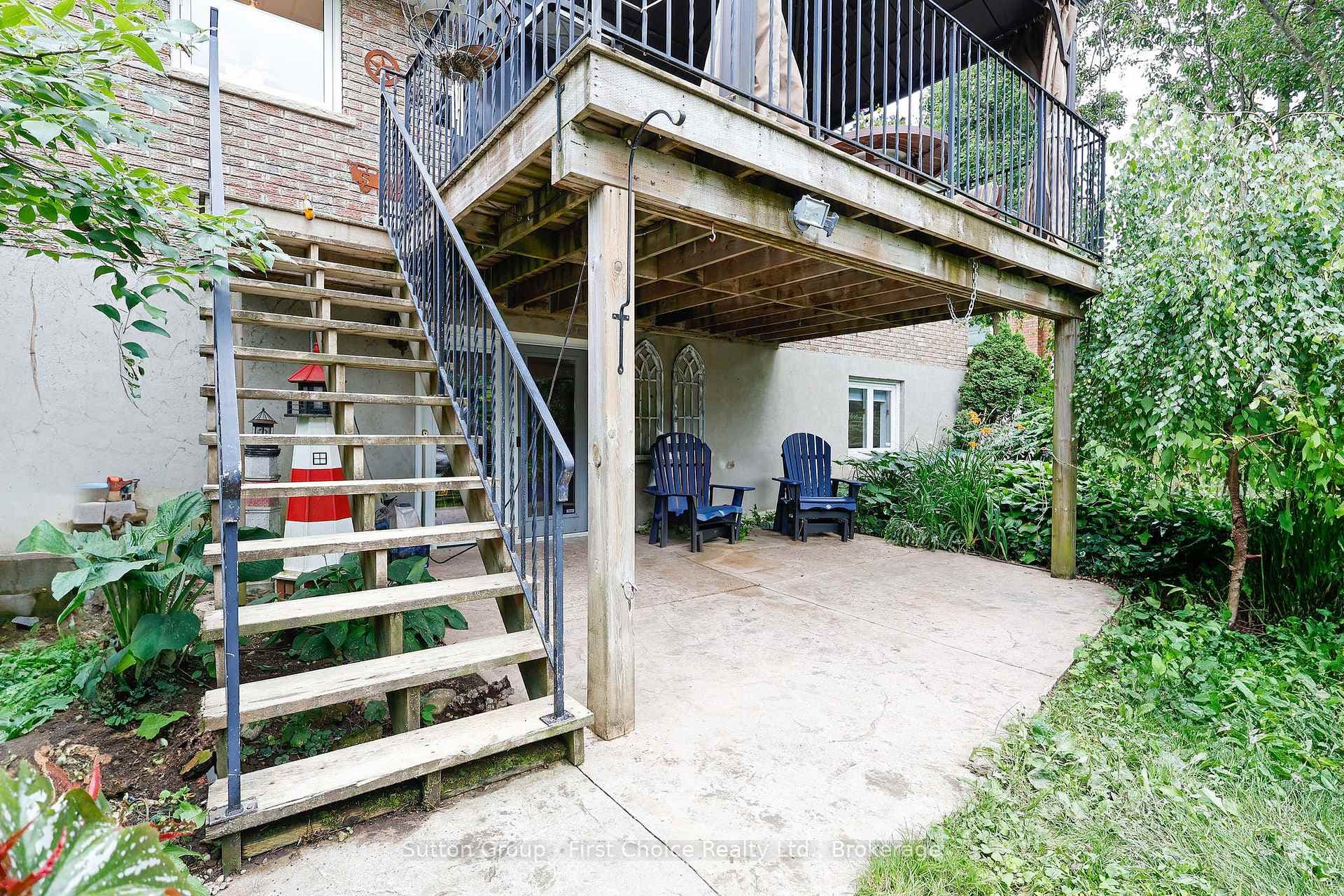 348 DEVON Street photo 37
