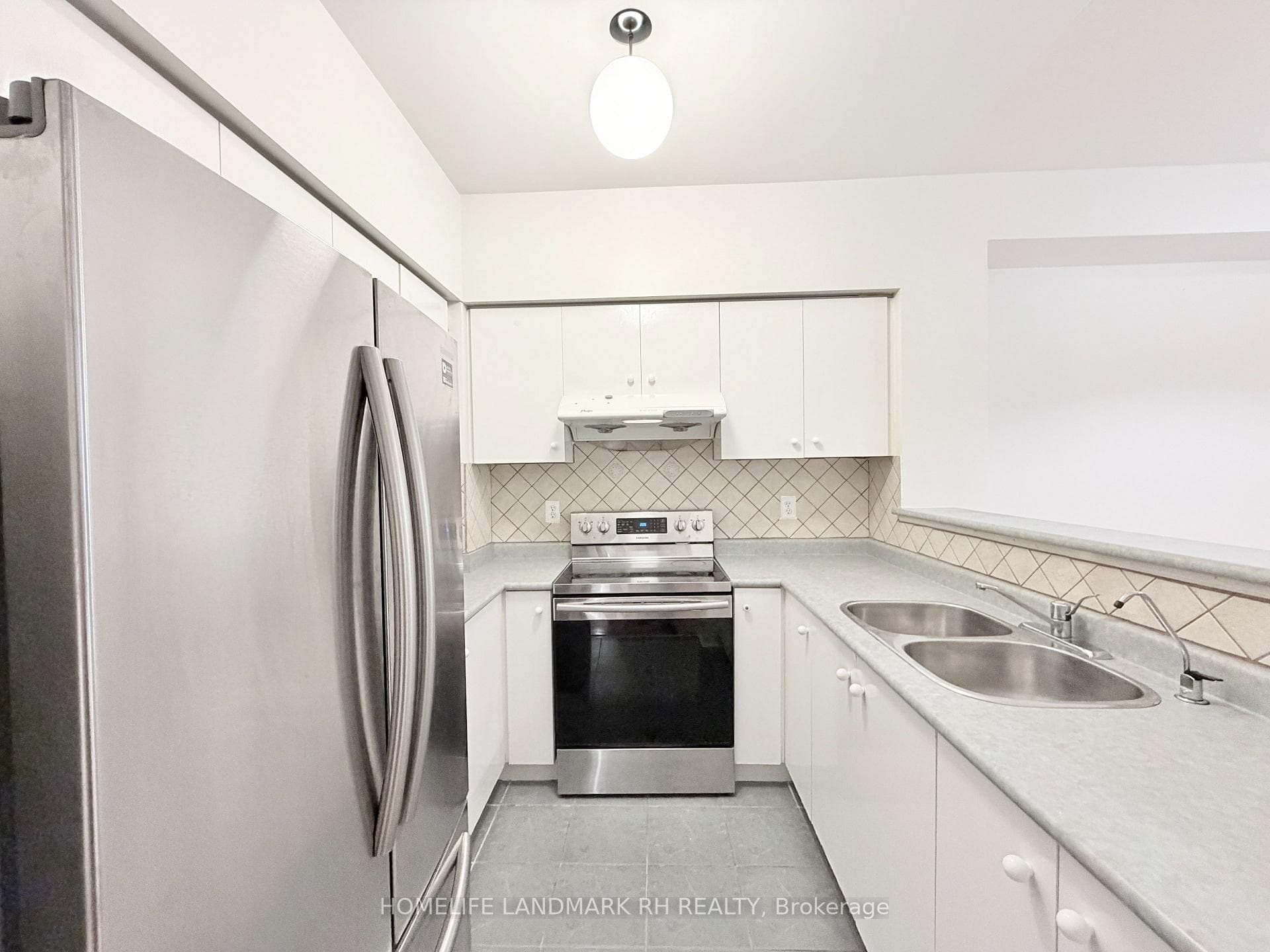 18 St Moritz Way Unit 2 photo 9