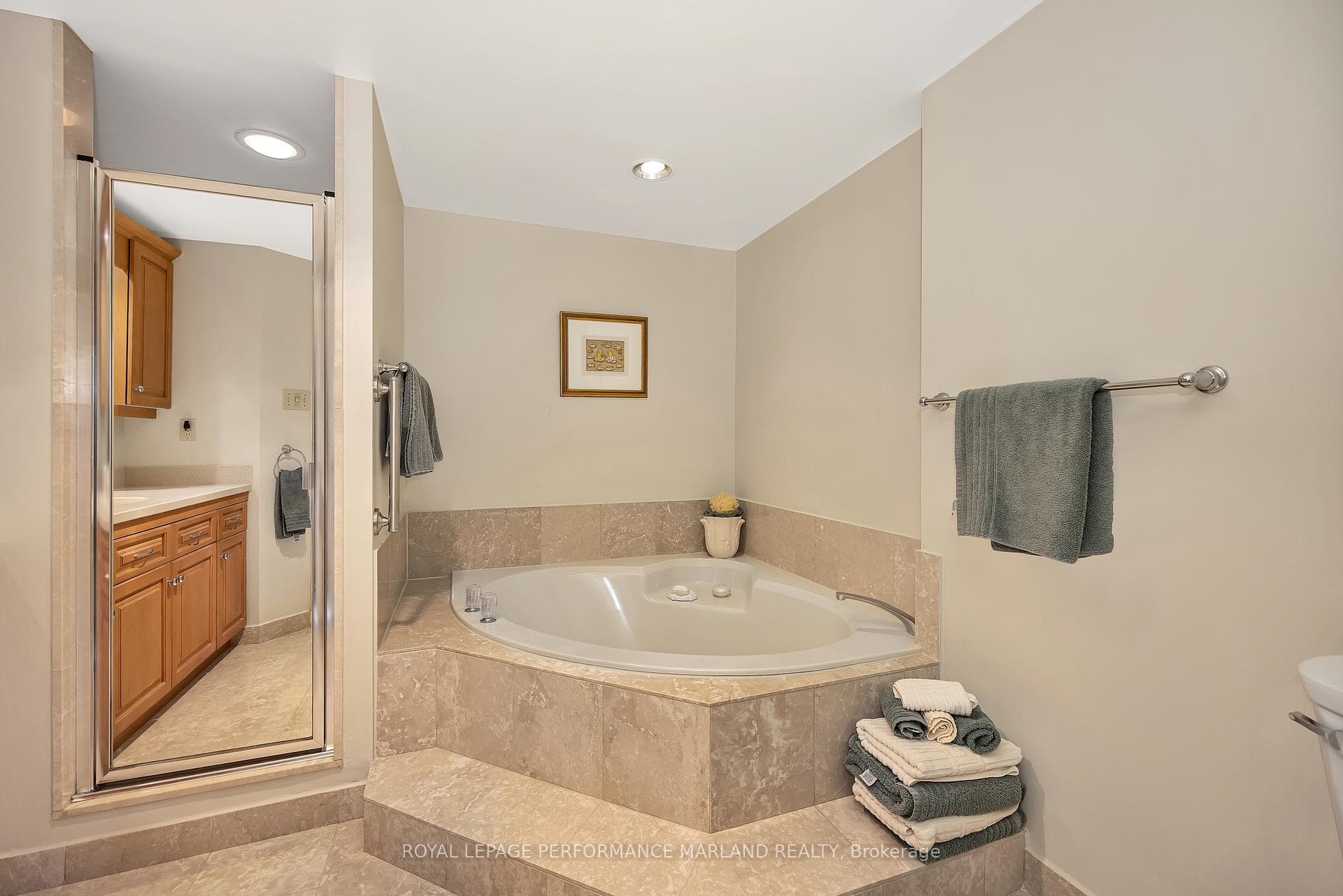 1510 Riverside Drive Unit 2007 photo 17