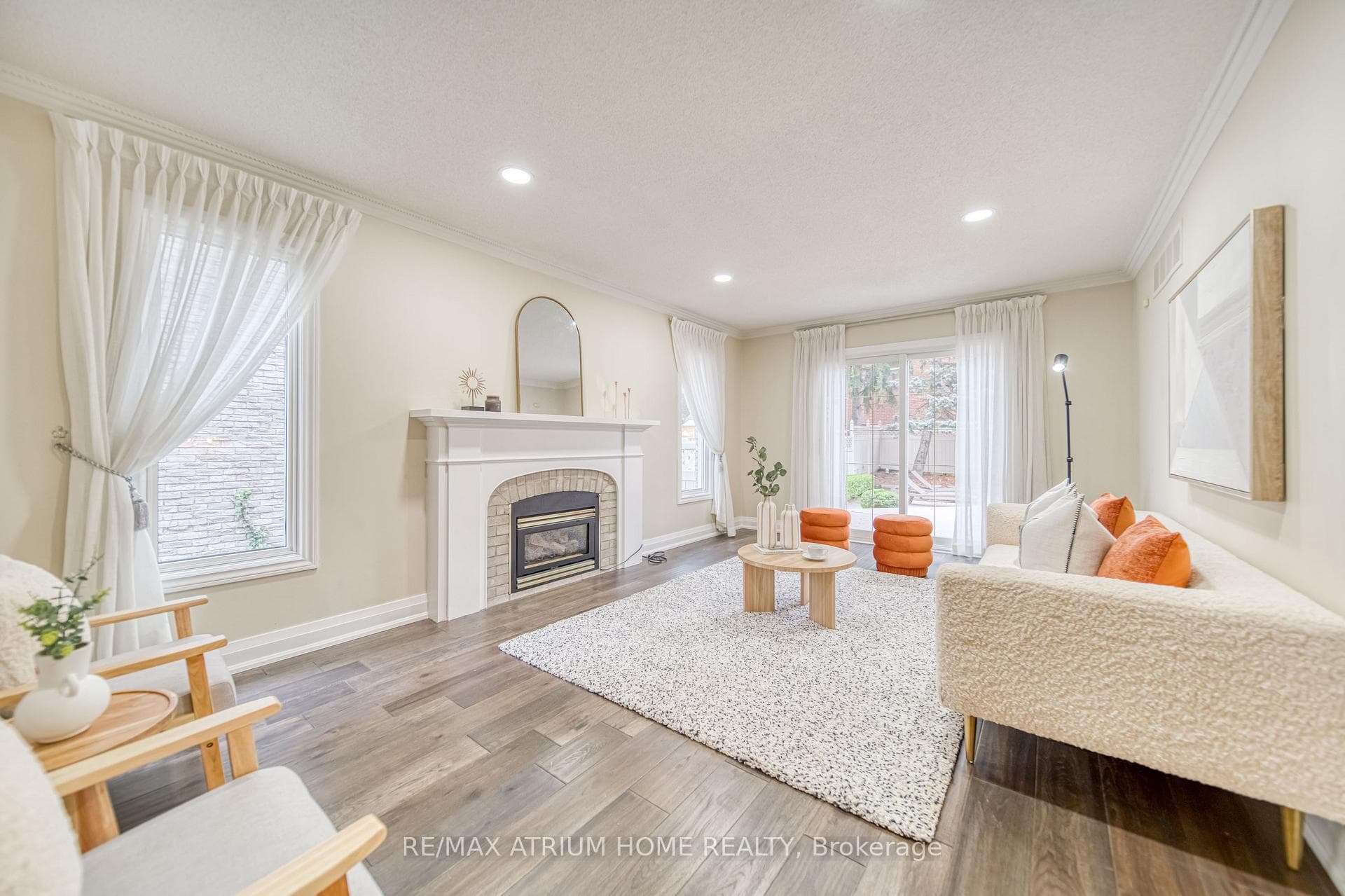 5261 Charnwood Crescent photo 17