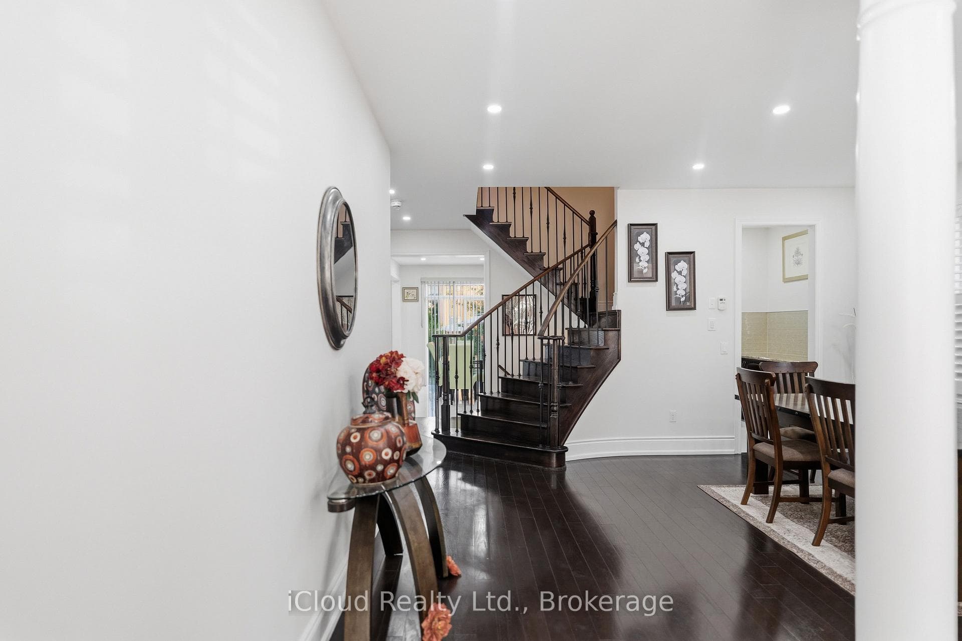 5 Leith Drive photo 4