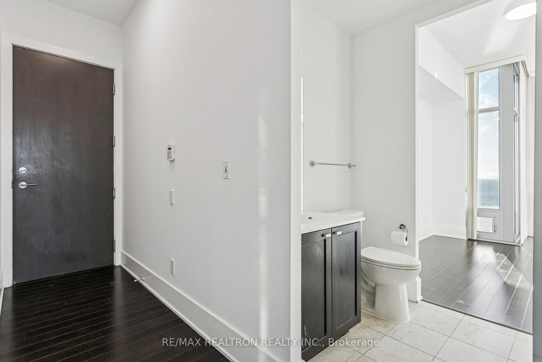 103 The Queensway N/A Unit 2805 photo 13