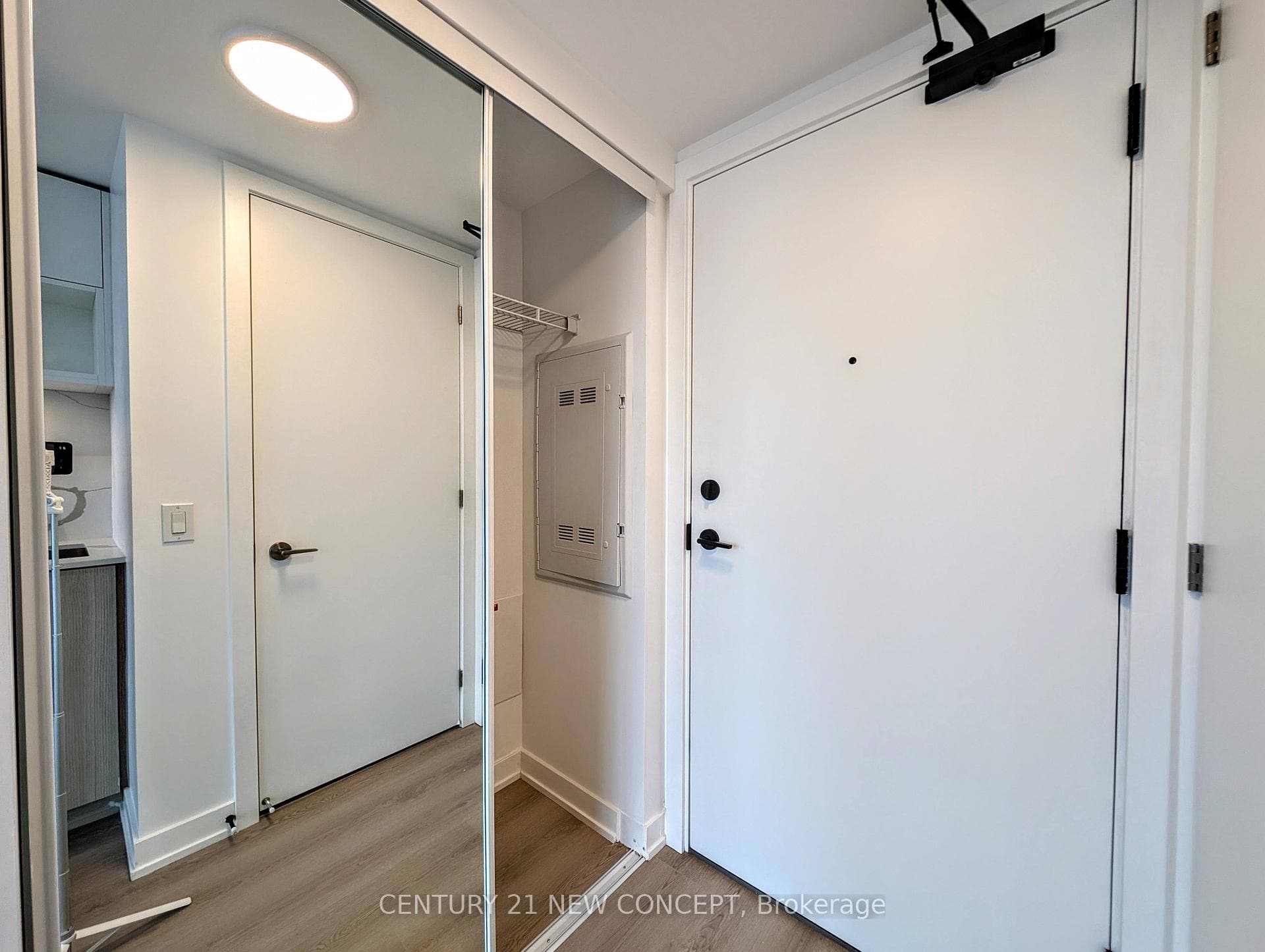 100 Queen Street Unit 2807 photo 3