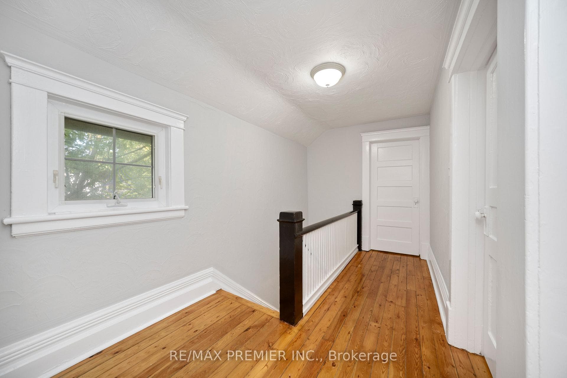 371 EAGLE Street photo 15