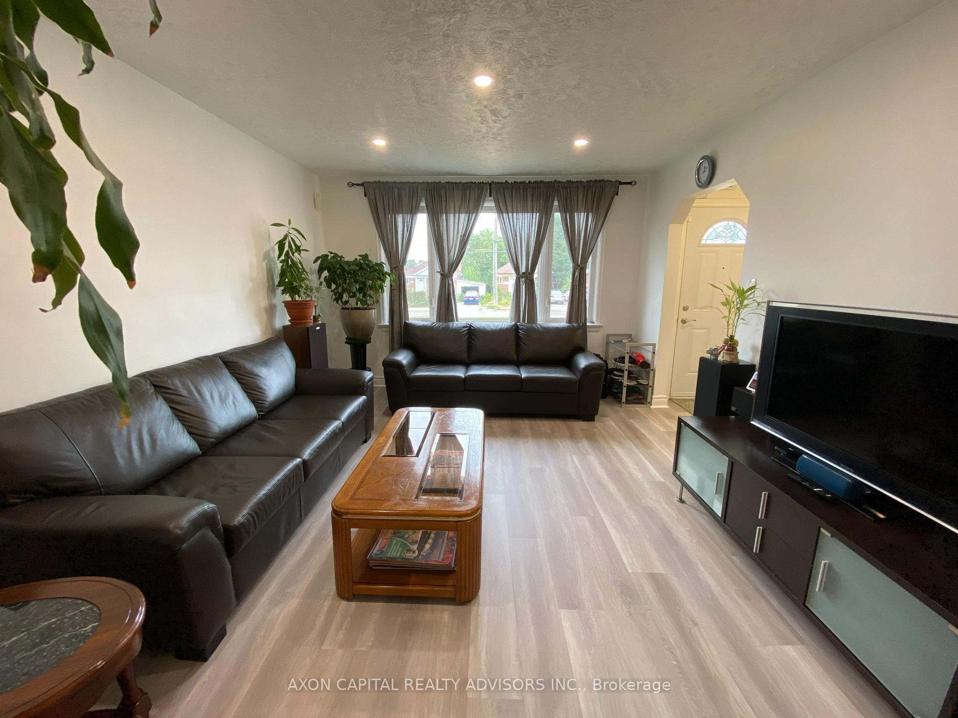 1248 Warden Avenue photo 6