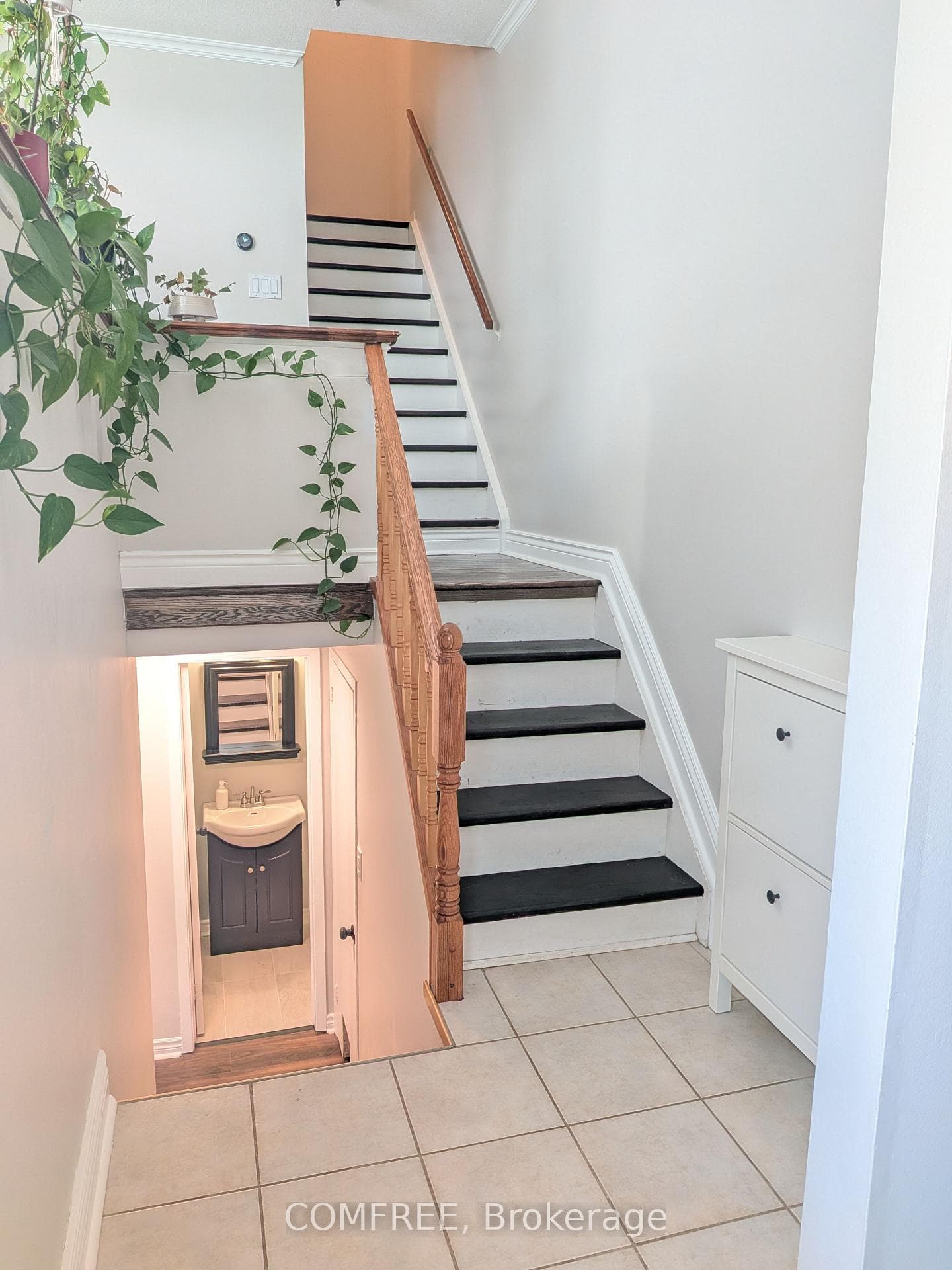 8B Forester Crescent photo 8