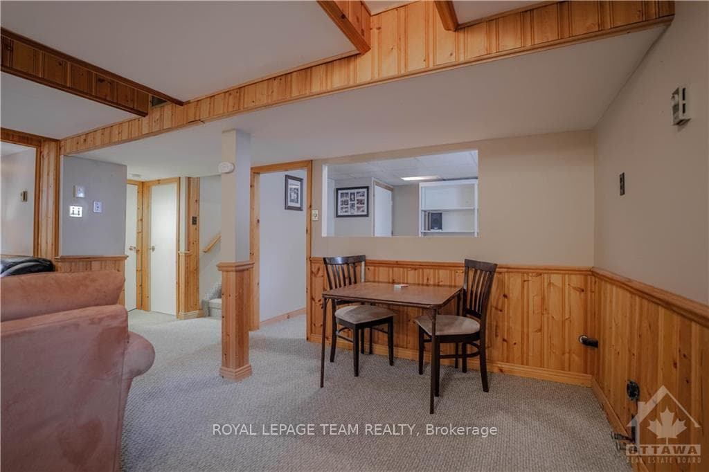 46 BRYDEN Avenue photo 20