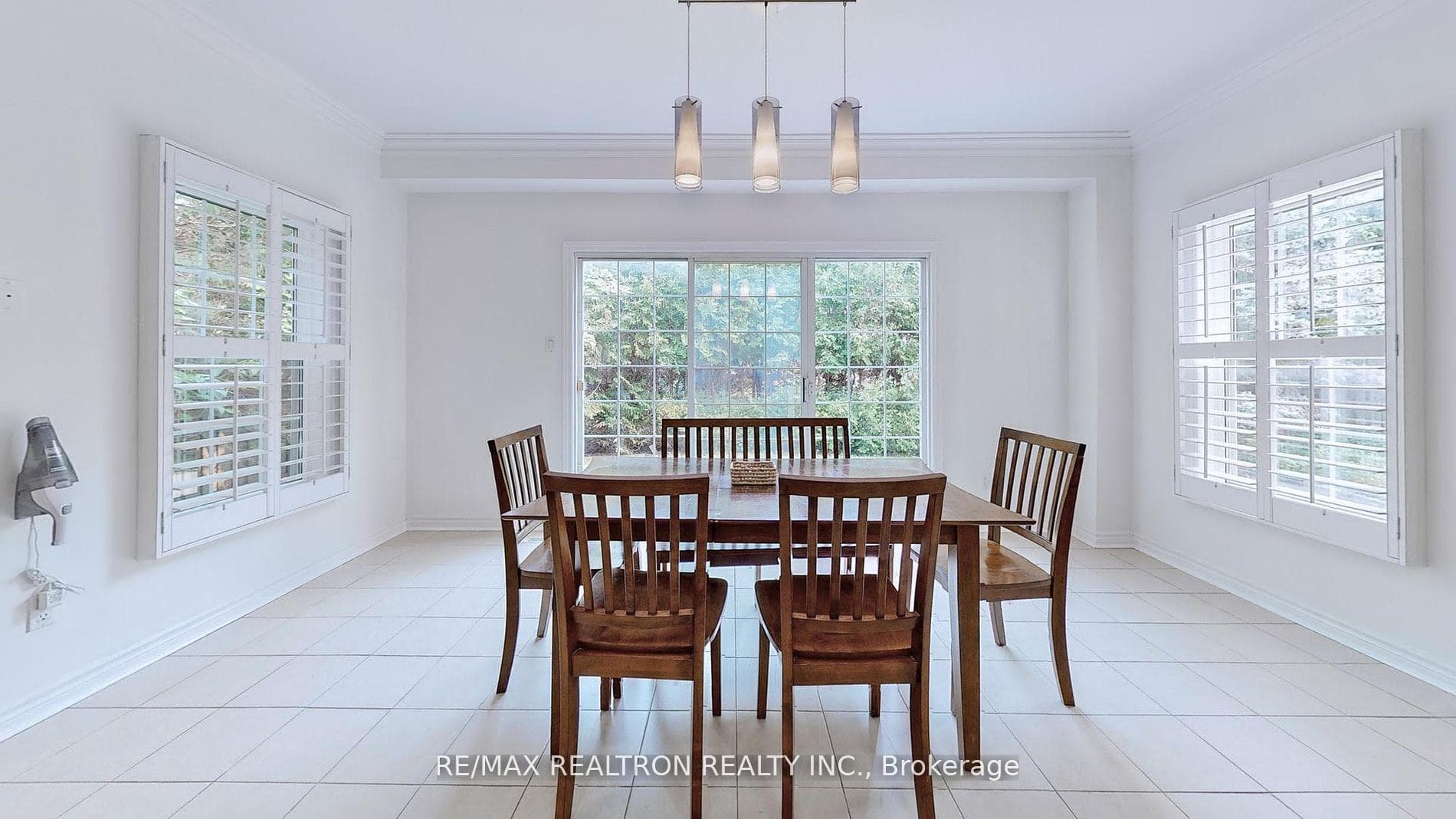 71 Gatcombe Circle photo 32