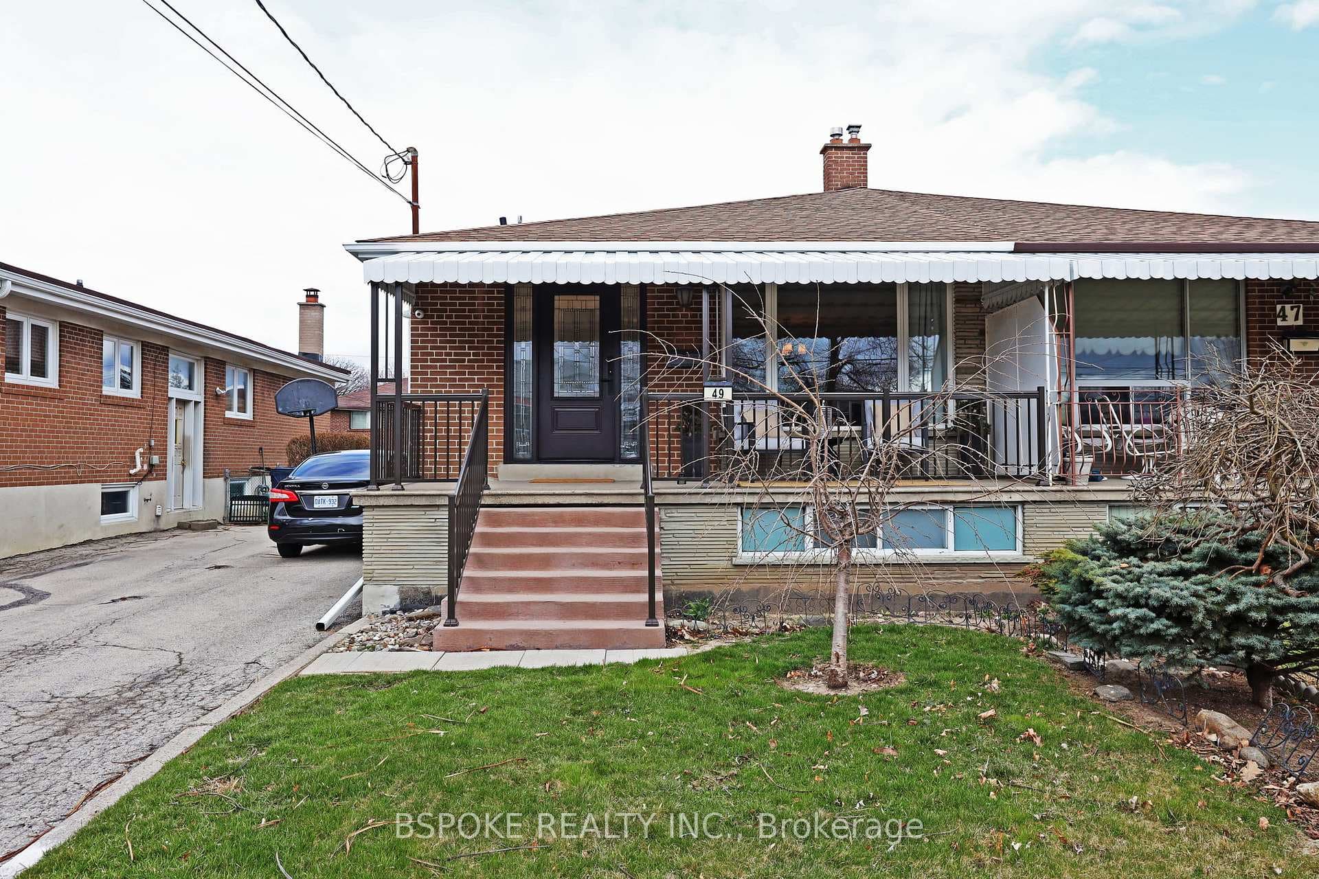 49 Howbert Drive photo 2