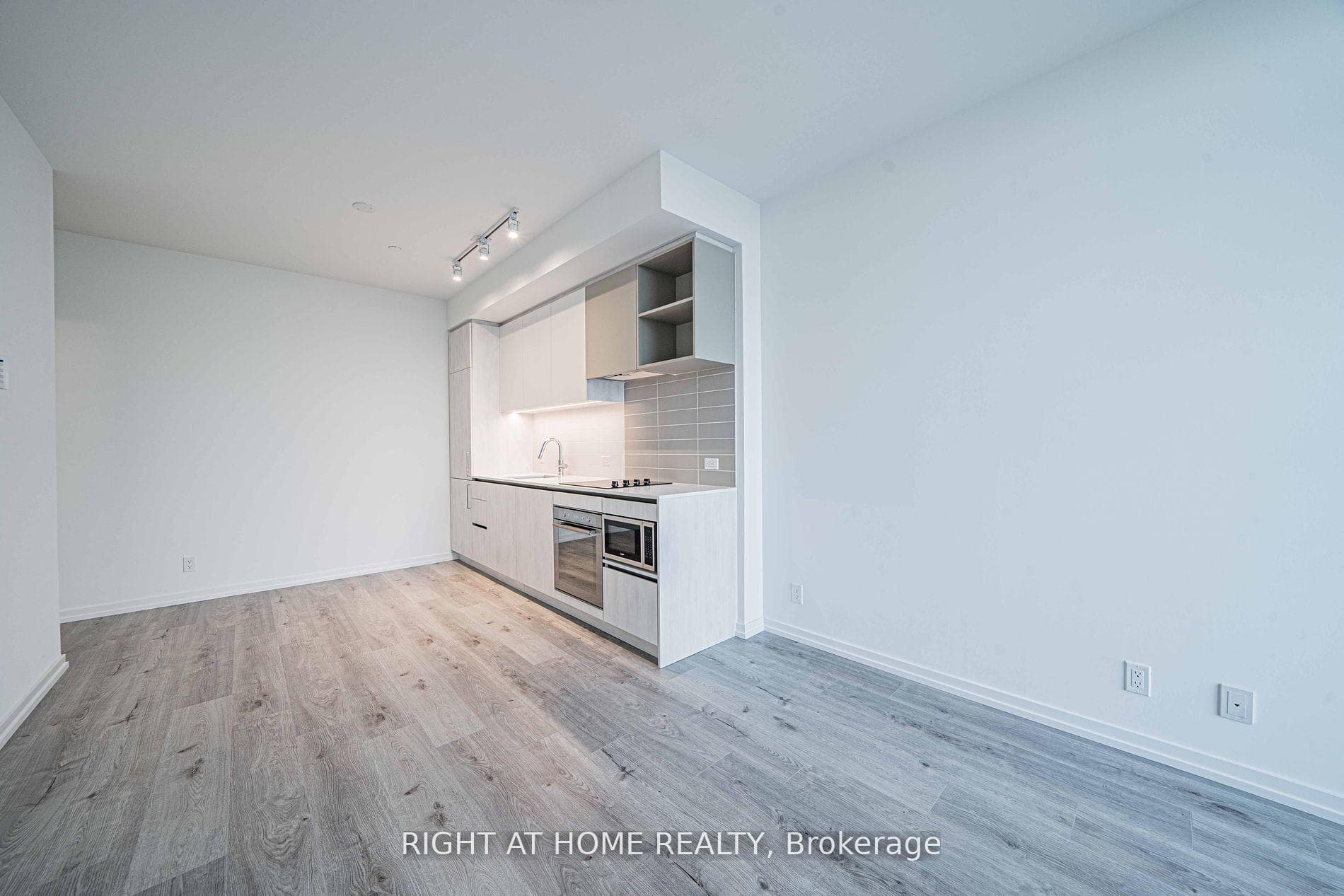 1000 Portage Parkway Unit PH01 photo 14