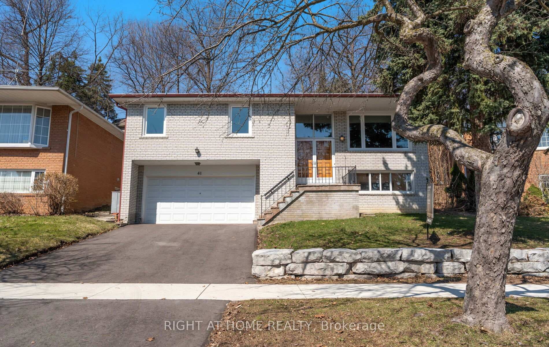 41 Knoll Drive photo 1