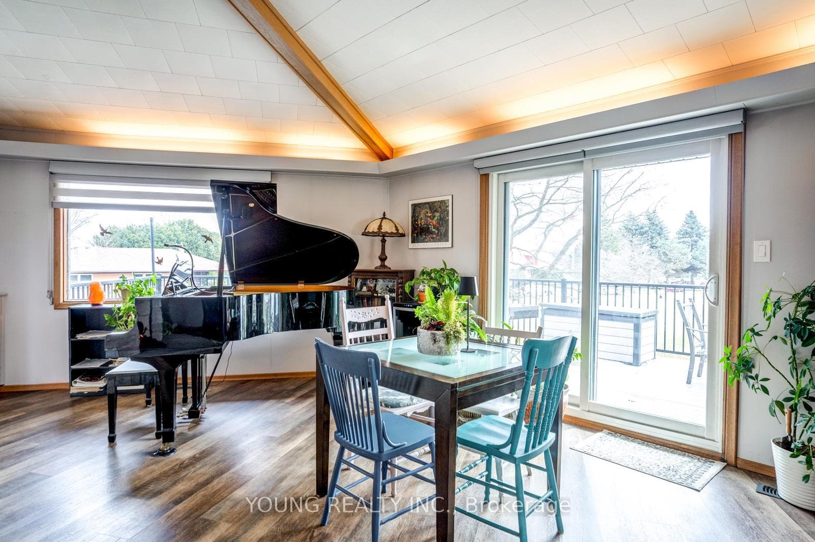 Walkout to Large Deck